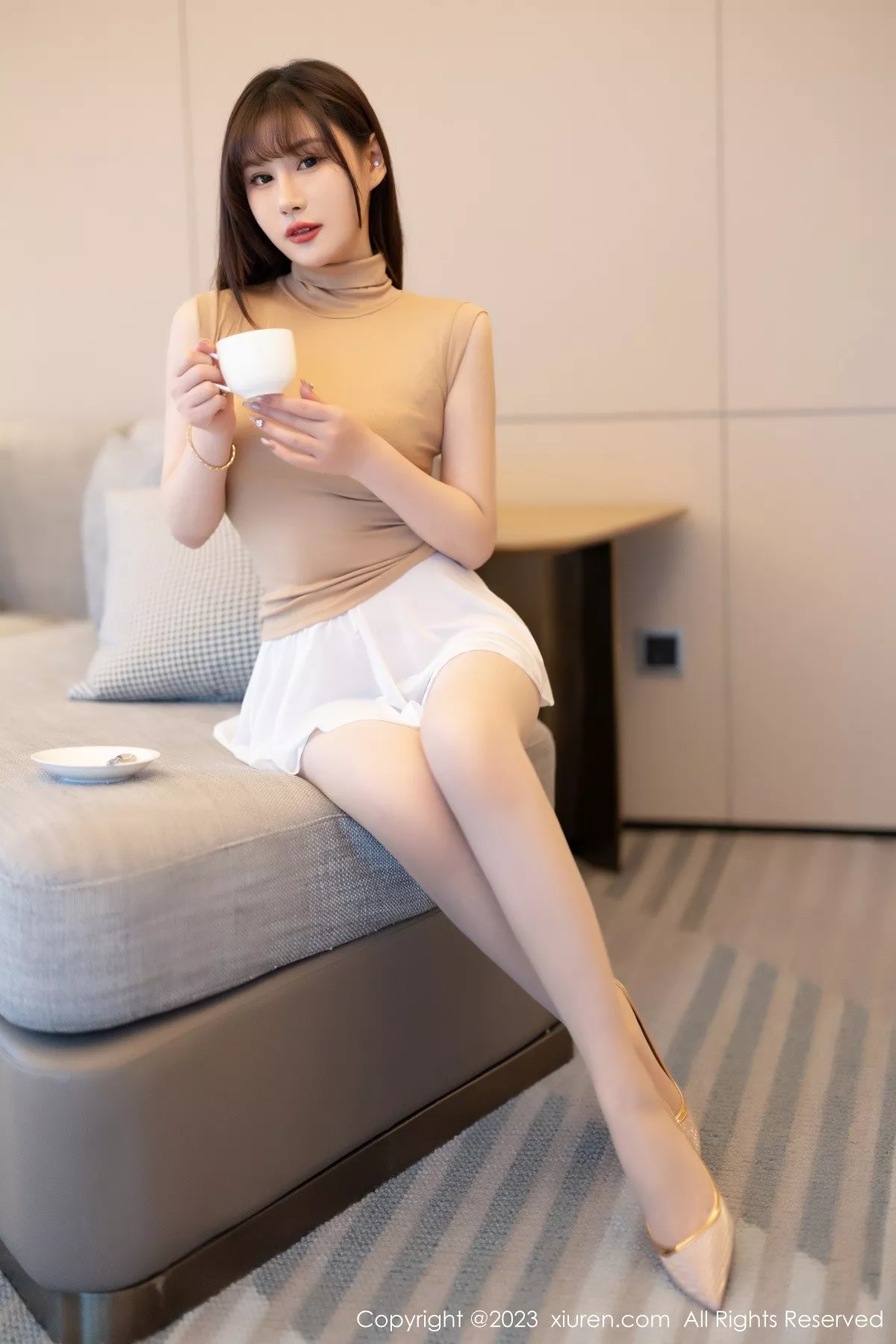 秀人集.com_[XiuRen秀人网]No.7013_模特张欣欣半脱露黑色蕾丝内衣配超薄肉丝秀苗条身材诱惑写真82P