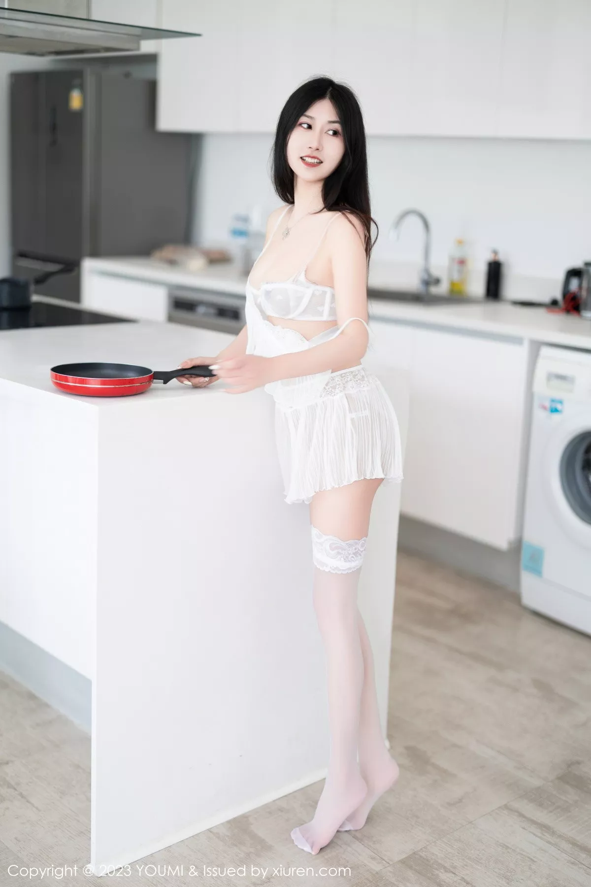 秀人集.com_[YouMi尤蜜荟]Vol.959_模特laura阿姣性感白色轻透网纱套装露白色蕾丝内衣完美诱惑写真85P