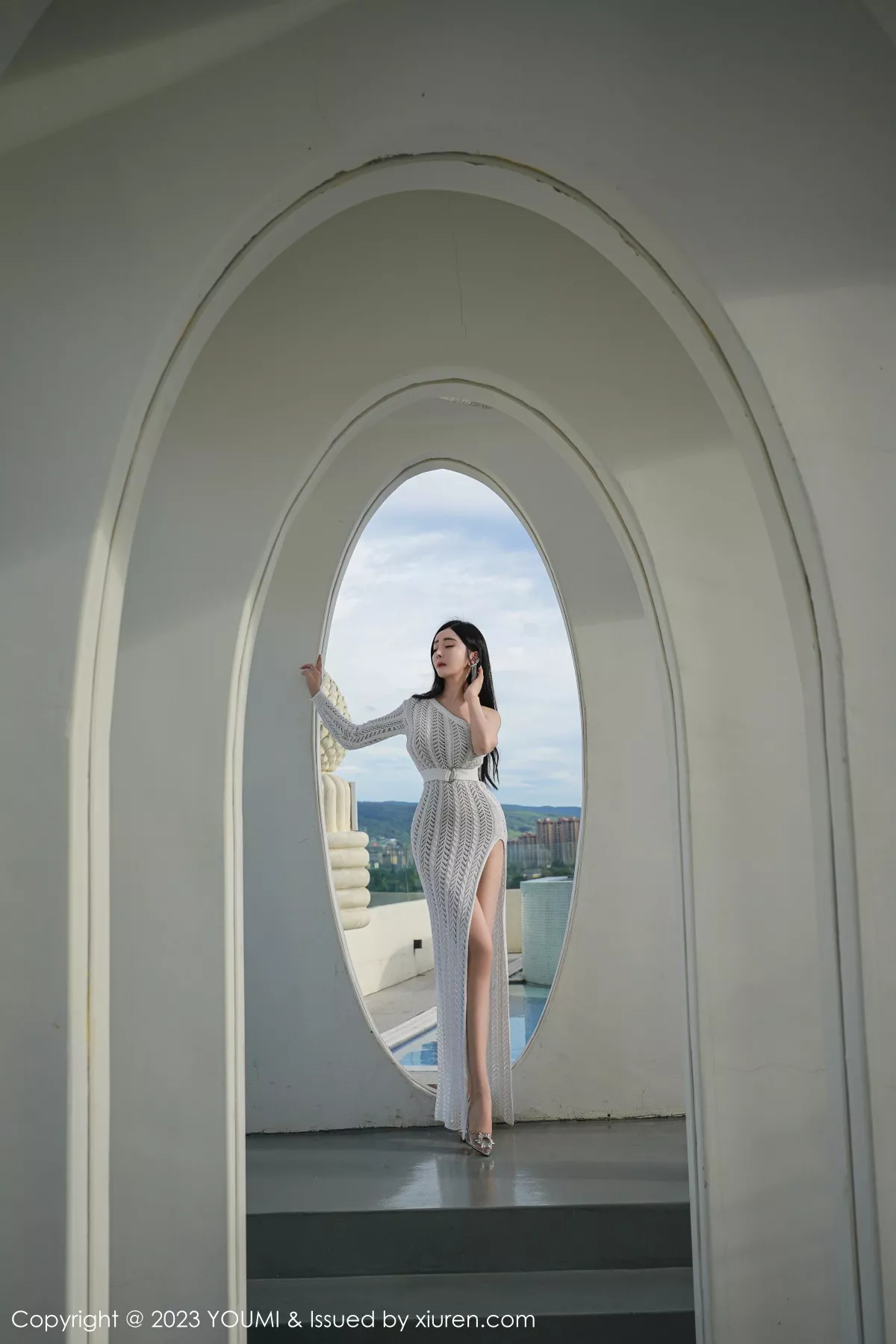 秀人集.com_[YouMi尤蜜荟]Vol.960_模特允爾泳池拍摄性感白色缕空连衣裙秀丰满身材惹火诱惑写真69P