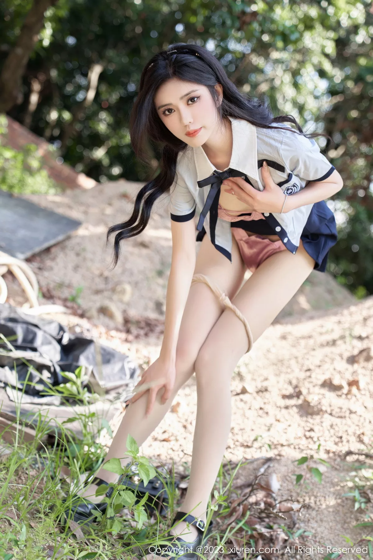 秀人集.com_[XiuRen秀人网]No.7028_模特浅浅Danny户外脱性感Jk露粉色蕾丝内衣秀完美身材诱惑写真95P