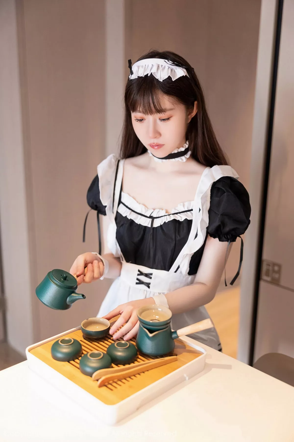 秀人集.com_[XiuRen秀人网]No.7034_模特林悠悠性感黑色女仆服饰配黑色网格袜秀曼妙身姿诱惑写真84P