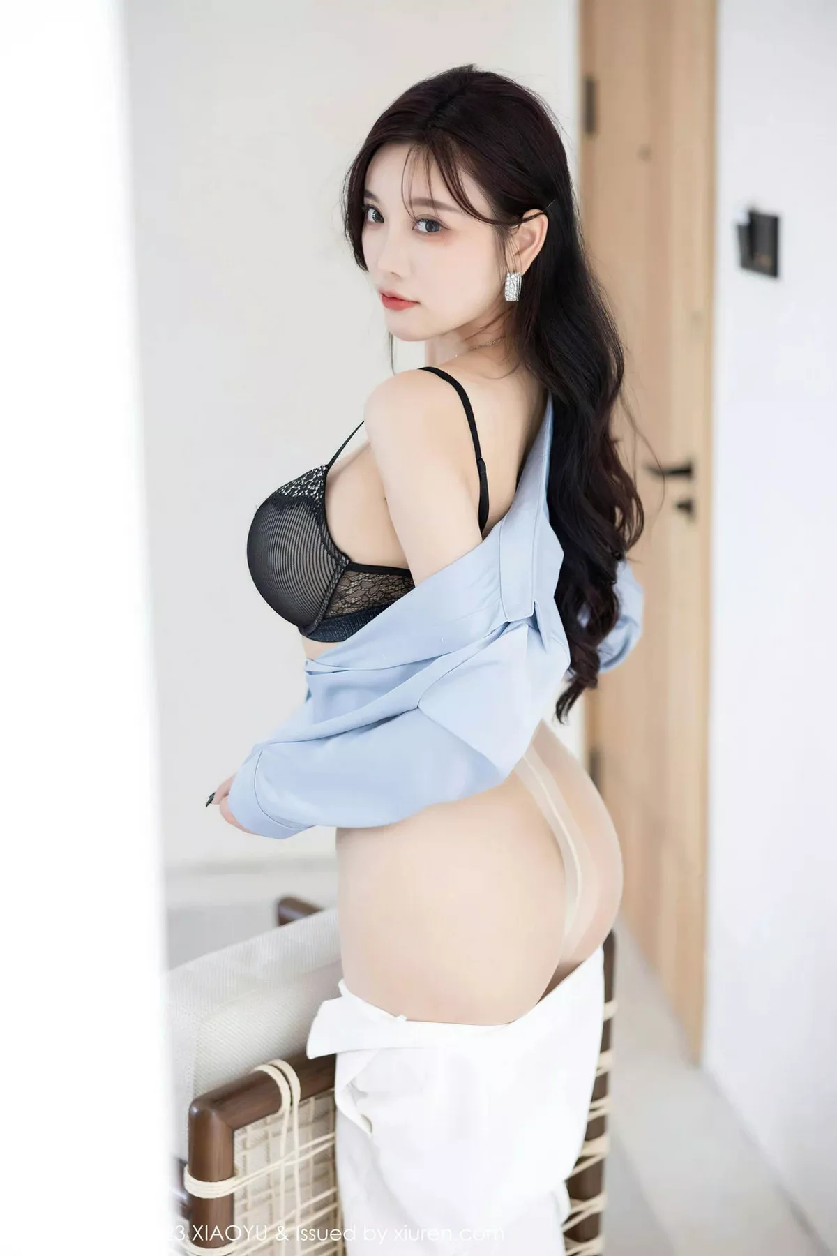 秀人集.com_[XiaoYu画语界]Vol.1065_女神杨晨晨Yome脱OL制服露黑色轻透内衣配超薄肉丝诱惑写真85P