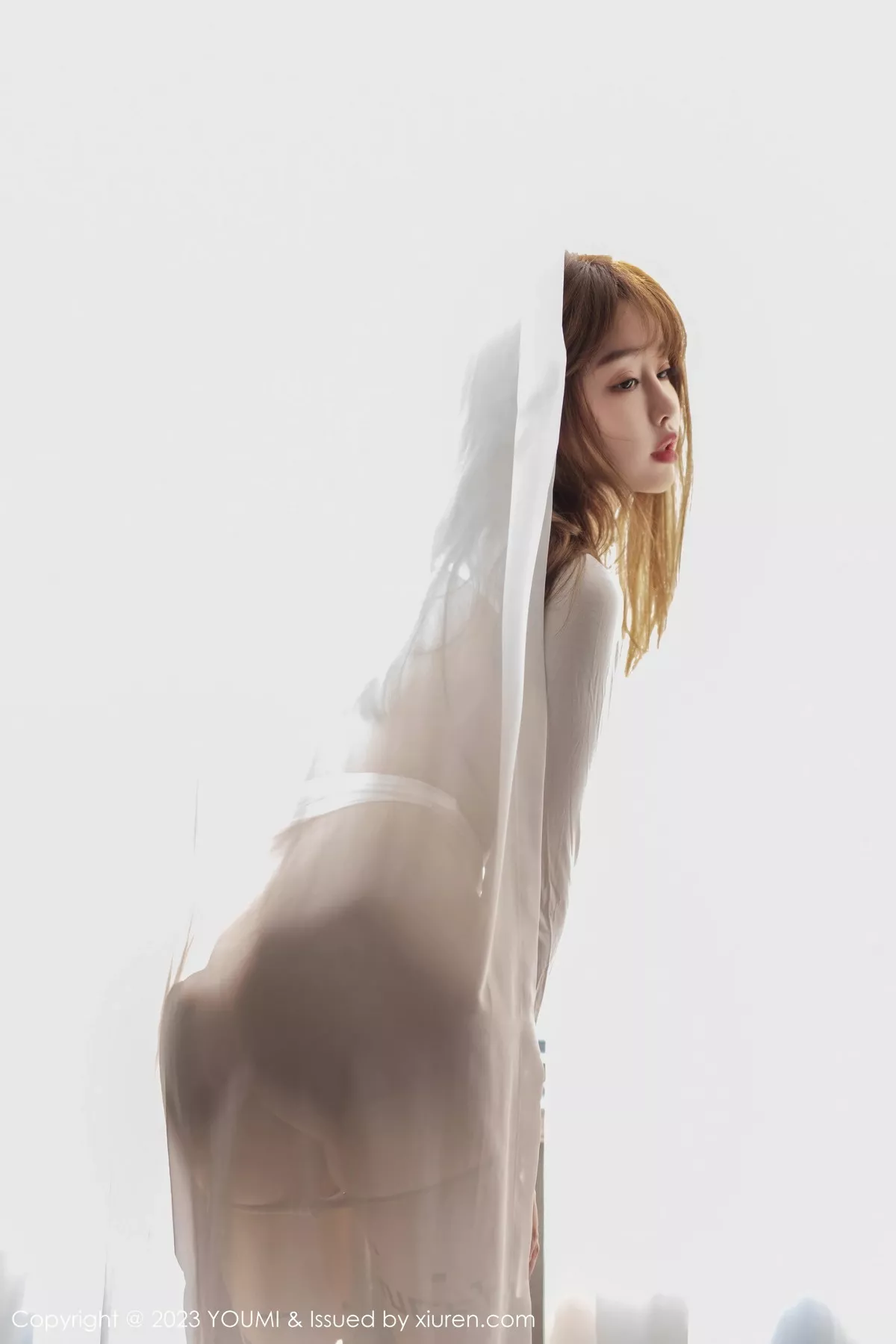 秀人集.com_[YouMi尤蜜荟]Vol.961_女神王雨纯白上衣配牛仔裤露超薄无内肉丝秀丰满身材诱惑写真109P