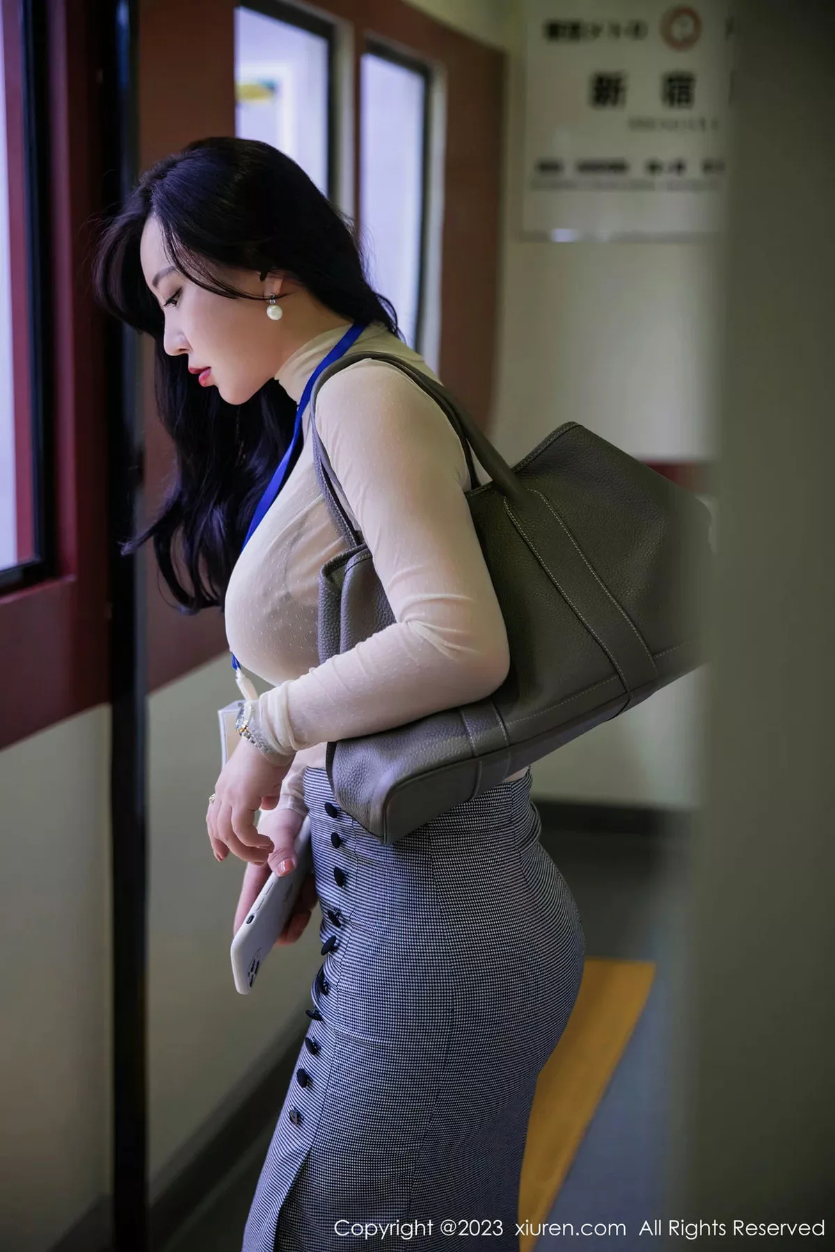 秀人集.com_[XiuRen秀人网]No.7054_模特王婉悠Queen性感薄透上衣露杏色内衣配原色丝袜诱惑写真78P