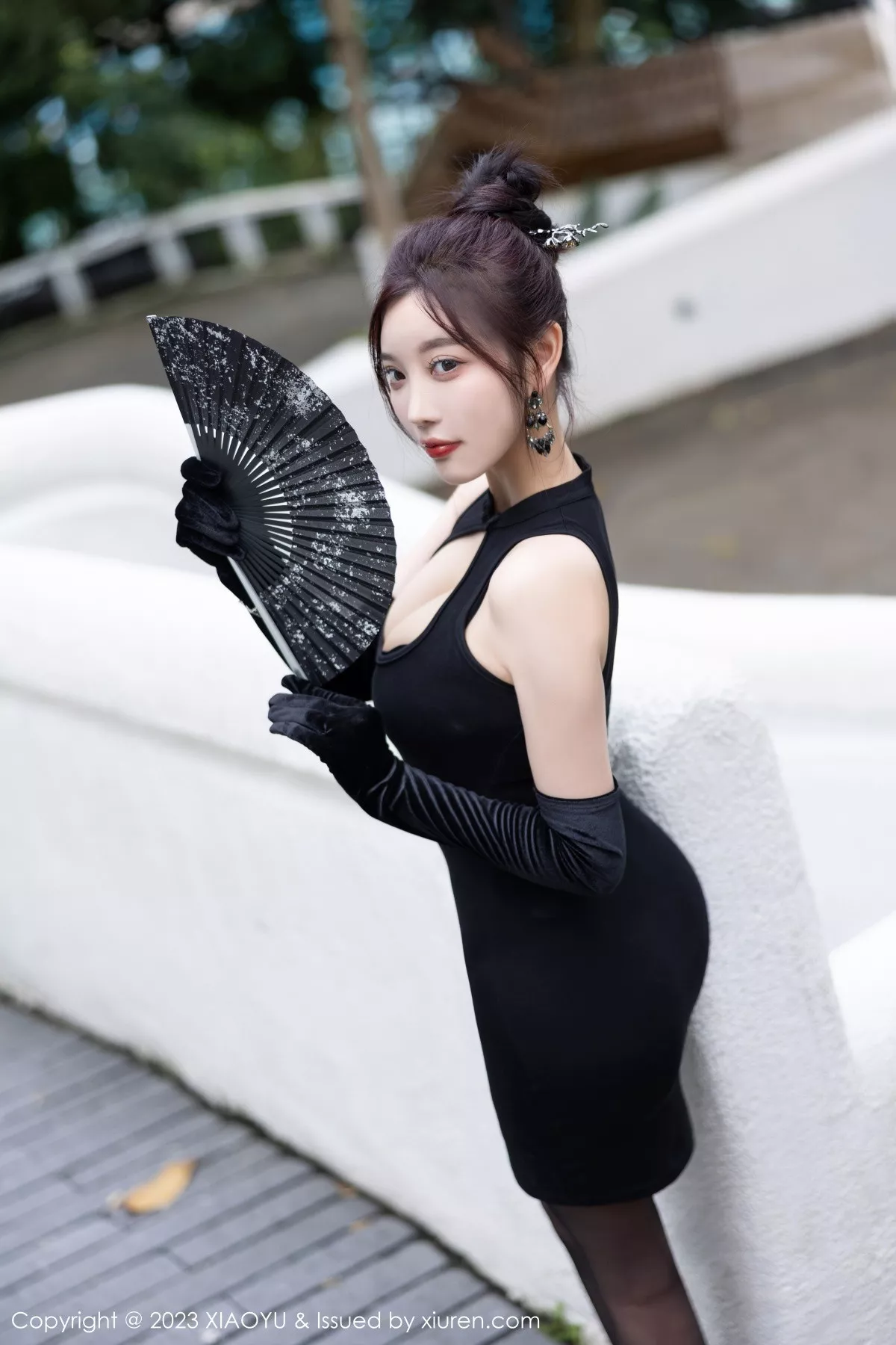 秀人集.com_[XiaoYu画语界]Vol.1070_女神杨晨晨Yome黑色短旗袍+黑色蕾丝内衣秀丰腴身材诱惑写真88P