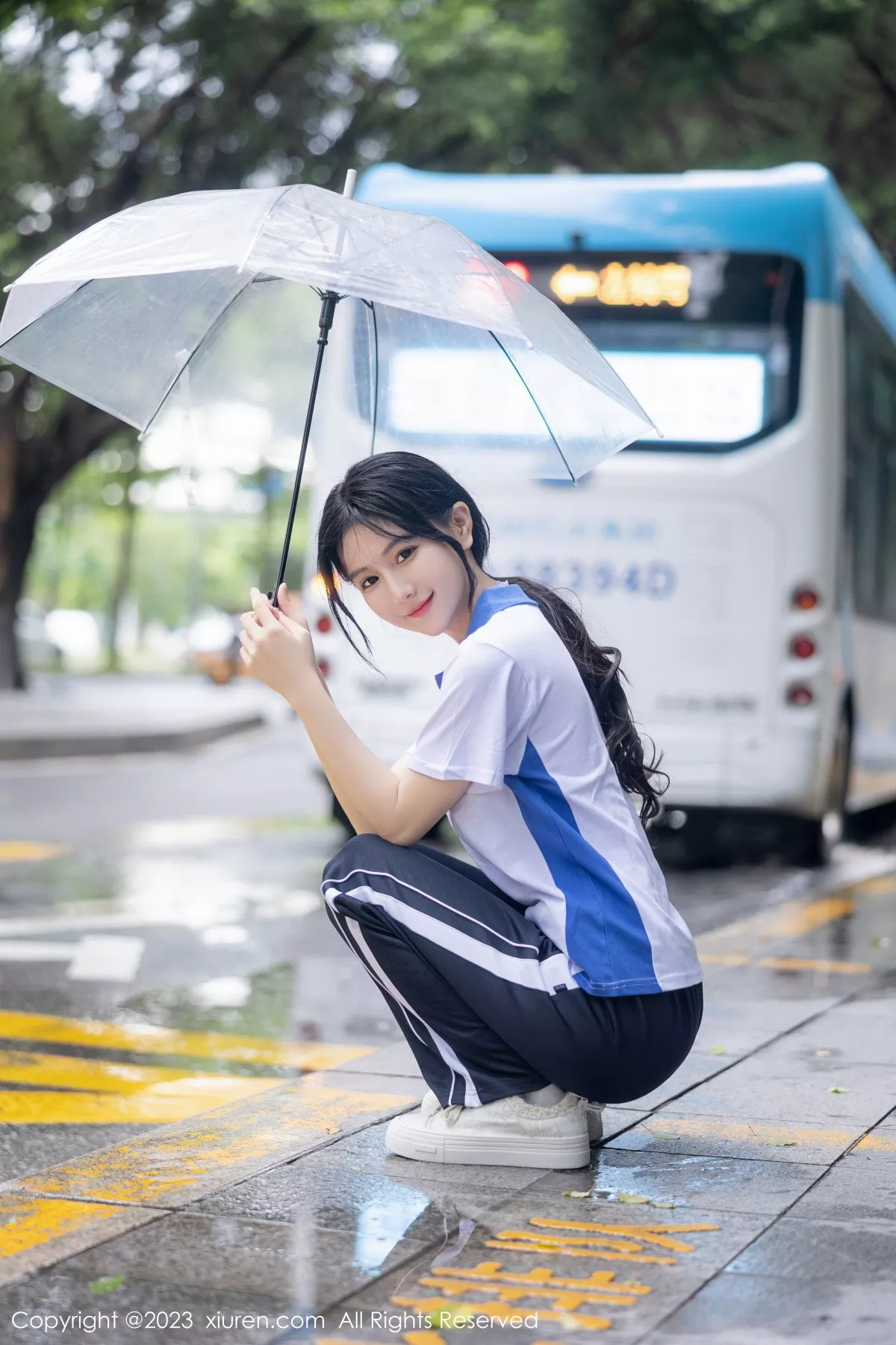 秀人集.com_[XiuRen秀人网]No.7085_模特幼幼性感学妹装扮半脱露蕾丝内衣秀完美身材迷人诱惑写真102P