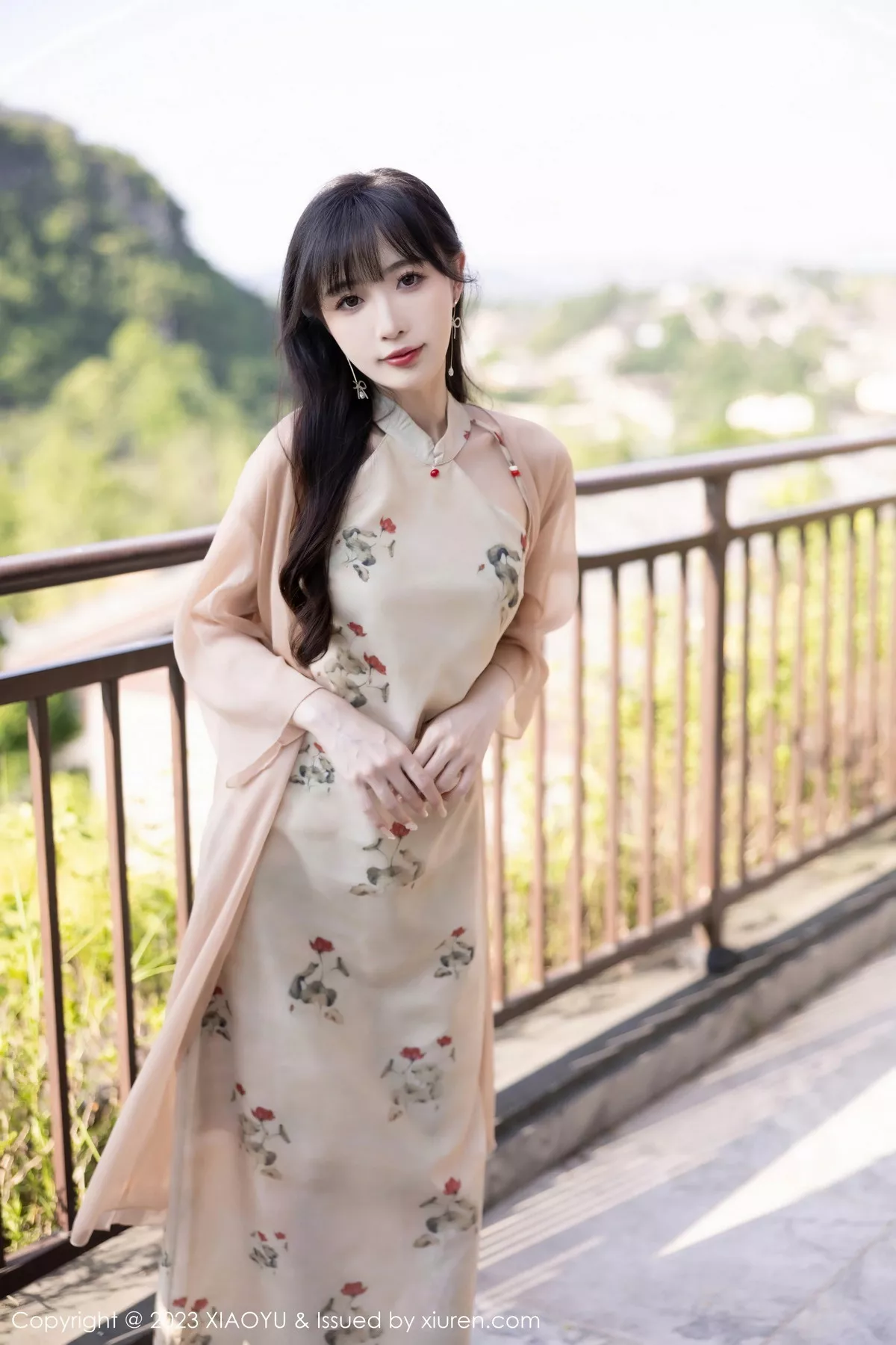 秀人集.com_[XiaoYu画语界]Vol.1071_模特林星阑性感浅色薄纱服饰+蓝杏色旗袍服秀曼妙身姿诱惑写真93P