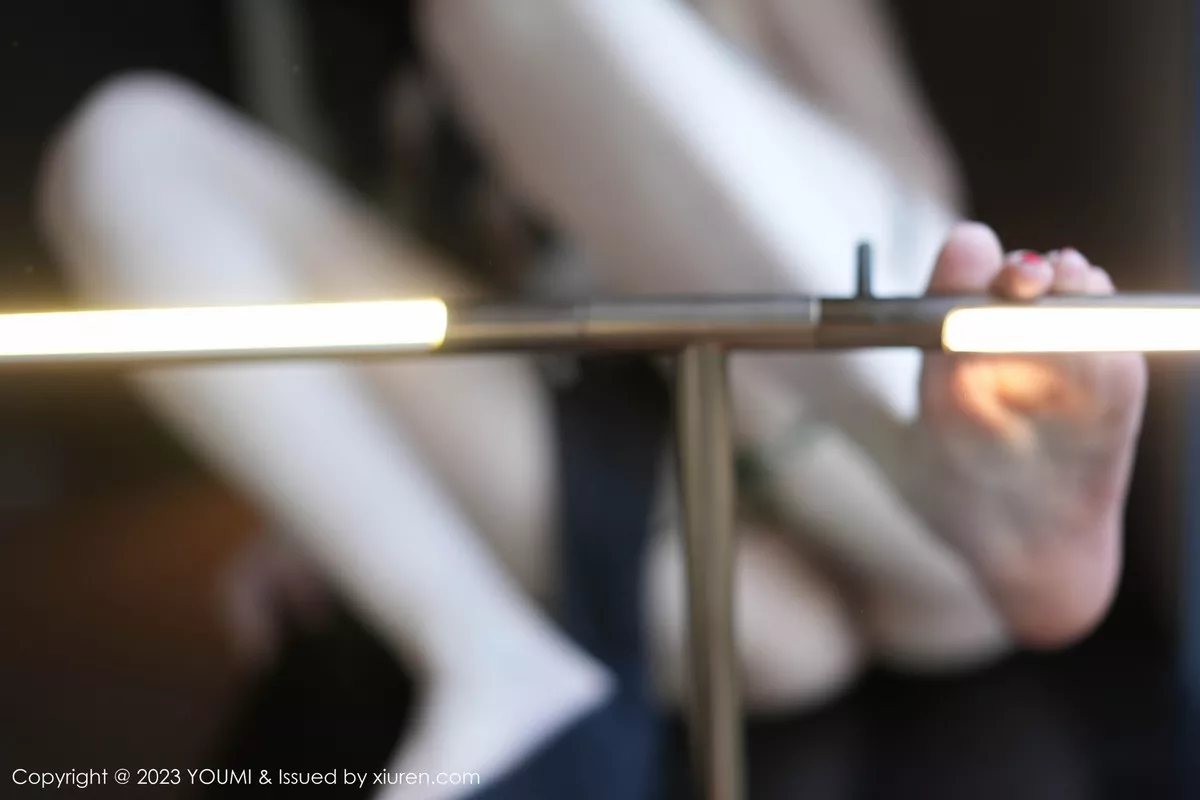 秀人集.com_[YouMi尤蜜荟]Vol.953_女神Carol周妍希性感黑色连衣裙配超薄黑丝秀丰满身材诱惑写真77P