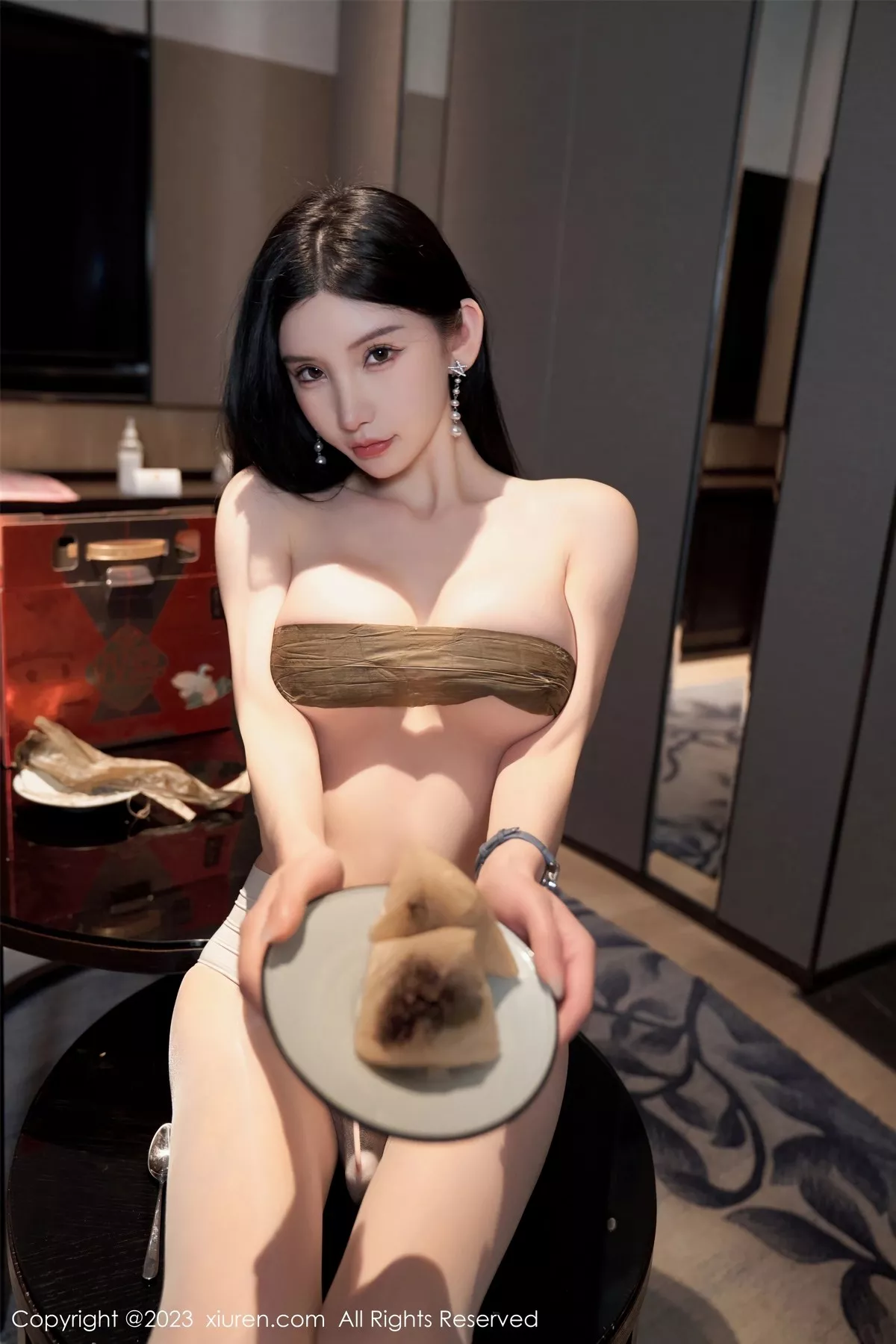 秀人集.com_[XiuRen秀人网]No.6963_女神周于希Sally脱白色长裙粽叶裹身秀惹火身材撩人诱惑写真108P