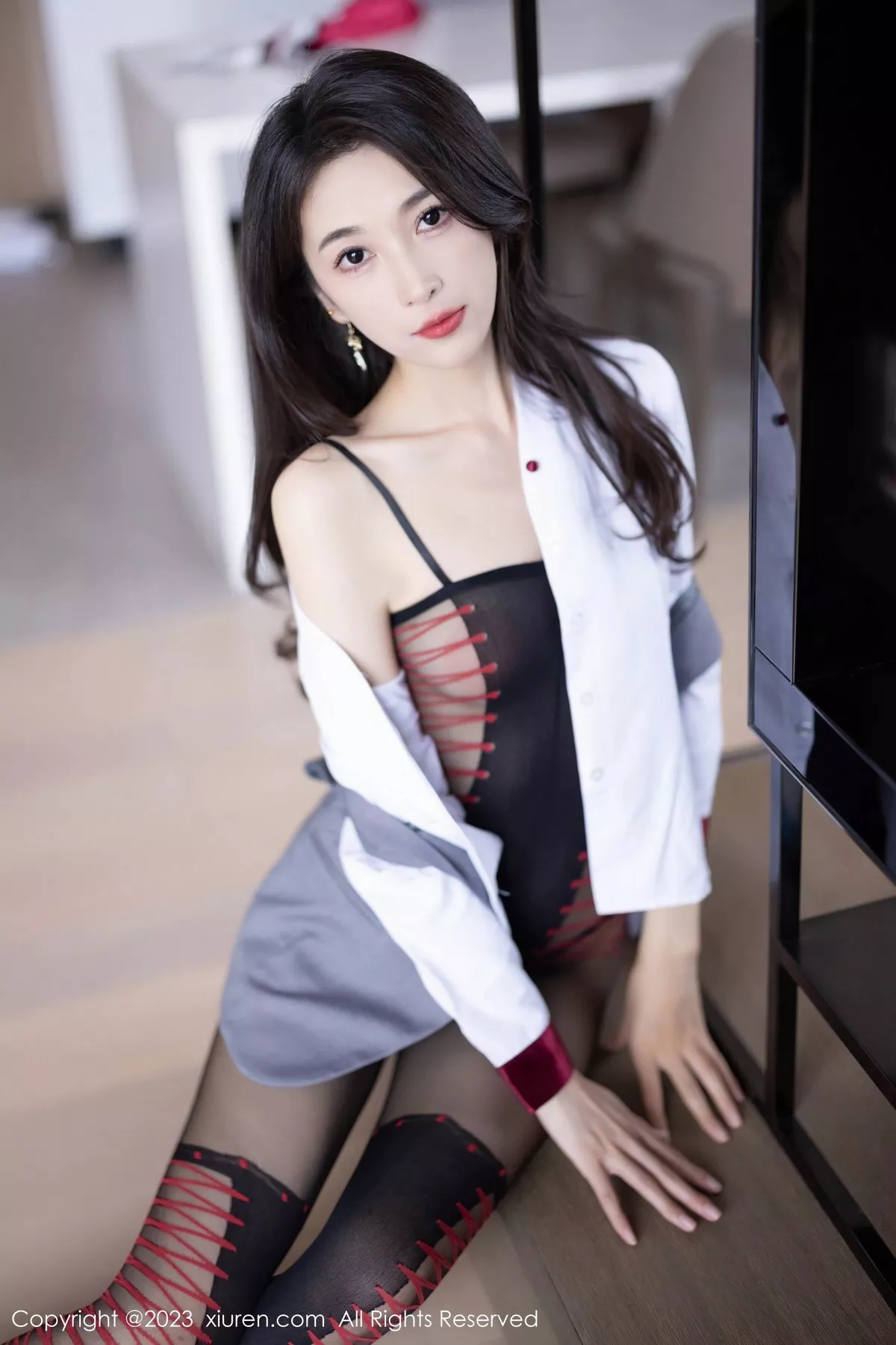 秀人集.com_[XiuRen秀人网]No.6967_模特林乐一性感灰色制服露黑色轻透连体衣秀曼妙身姿诱惑写真87P