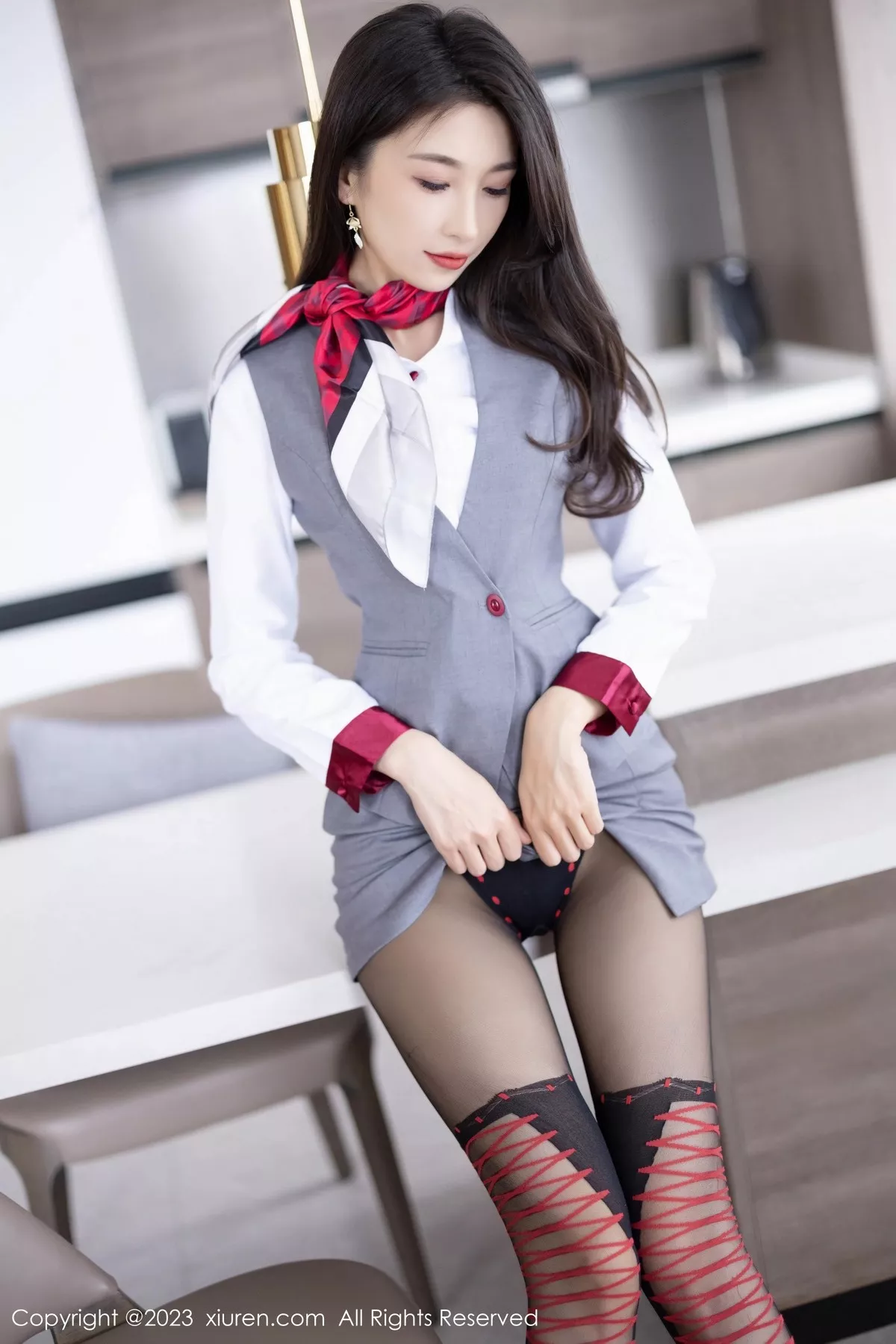 秀人集.com_[XiuRen秀人网]No.6967_模特林乐一性感灰色制服露黑色轻透连体衣秀曼妙身姿诱惑写真87P