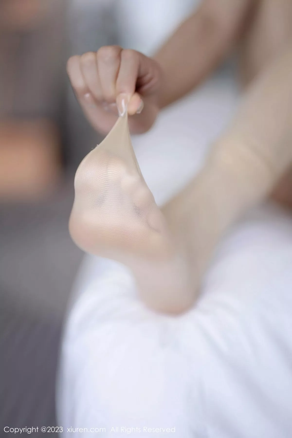 秀人集.com_[XiuRen秀人网]No.6974_模特苏苏阿性感白色比基尼服饰配开档肉丝秀曼妙身姿诱惑写真81P