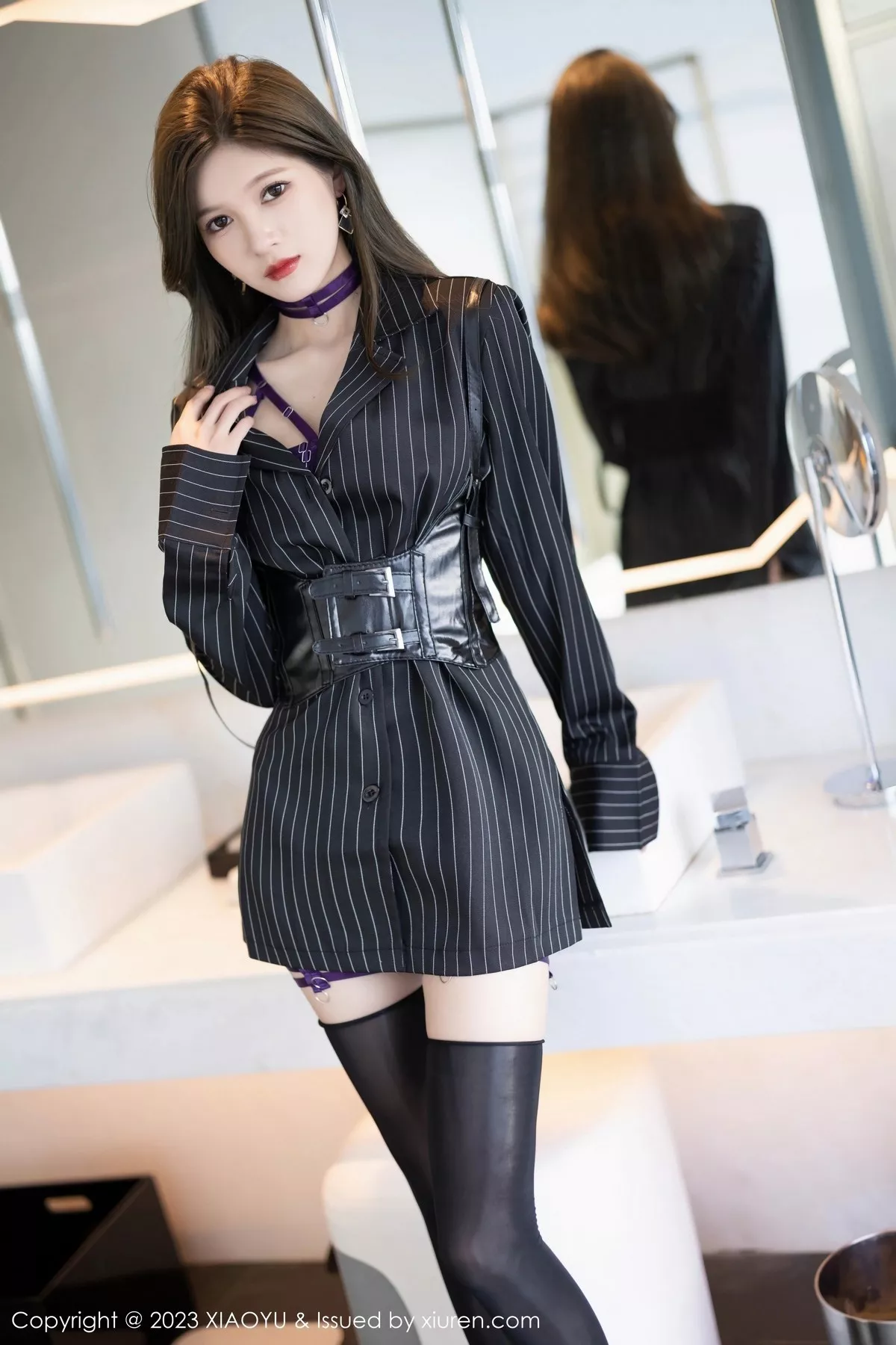 秀人集.com_[XiaoYu画语界]Vol.1056_模特程程程脱深色条纹服露性感紫色情趣内衣秀完美身材诱惑写真88P