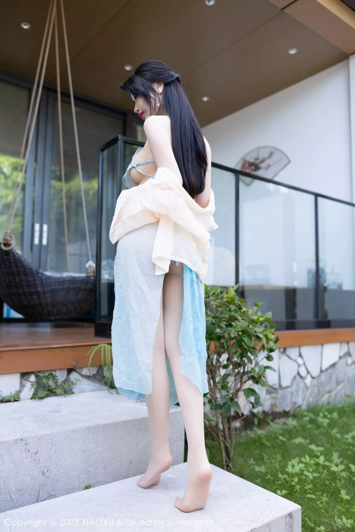 秀人集.com_[XiaoYu画语界]Vol.1057_女神Cherry樱桃酱淡蓝古装服饰配超薄肉丝秀惹火身材诱惑写真81P