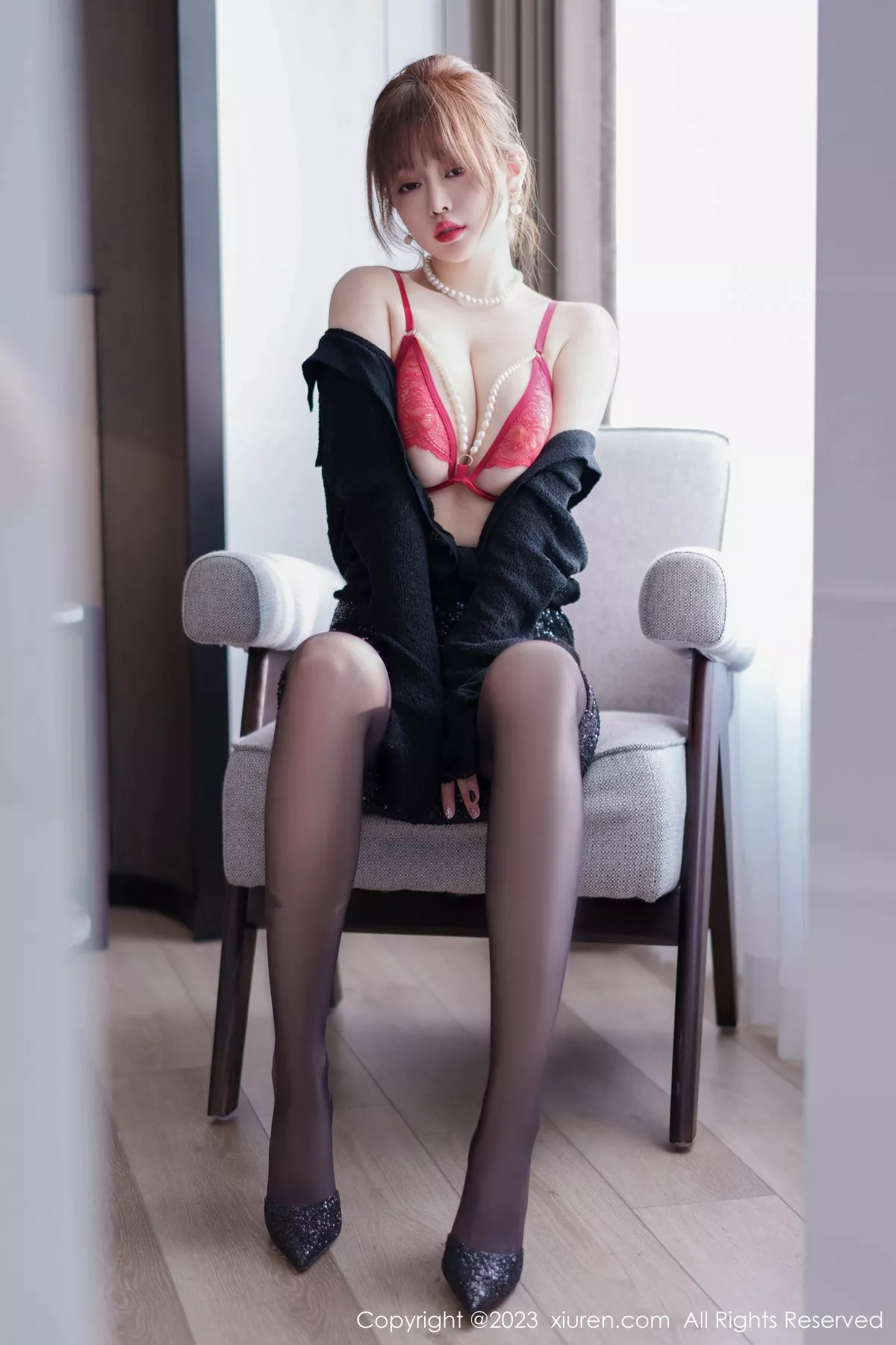 秀人集.com_[XiuRen秀人网]No.7156_女神王雨纯性感黑色衣露红色蕾丝情趣内衣配超薄黑丝诱惑写真75P