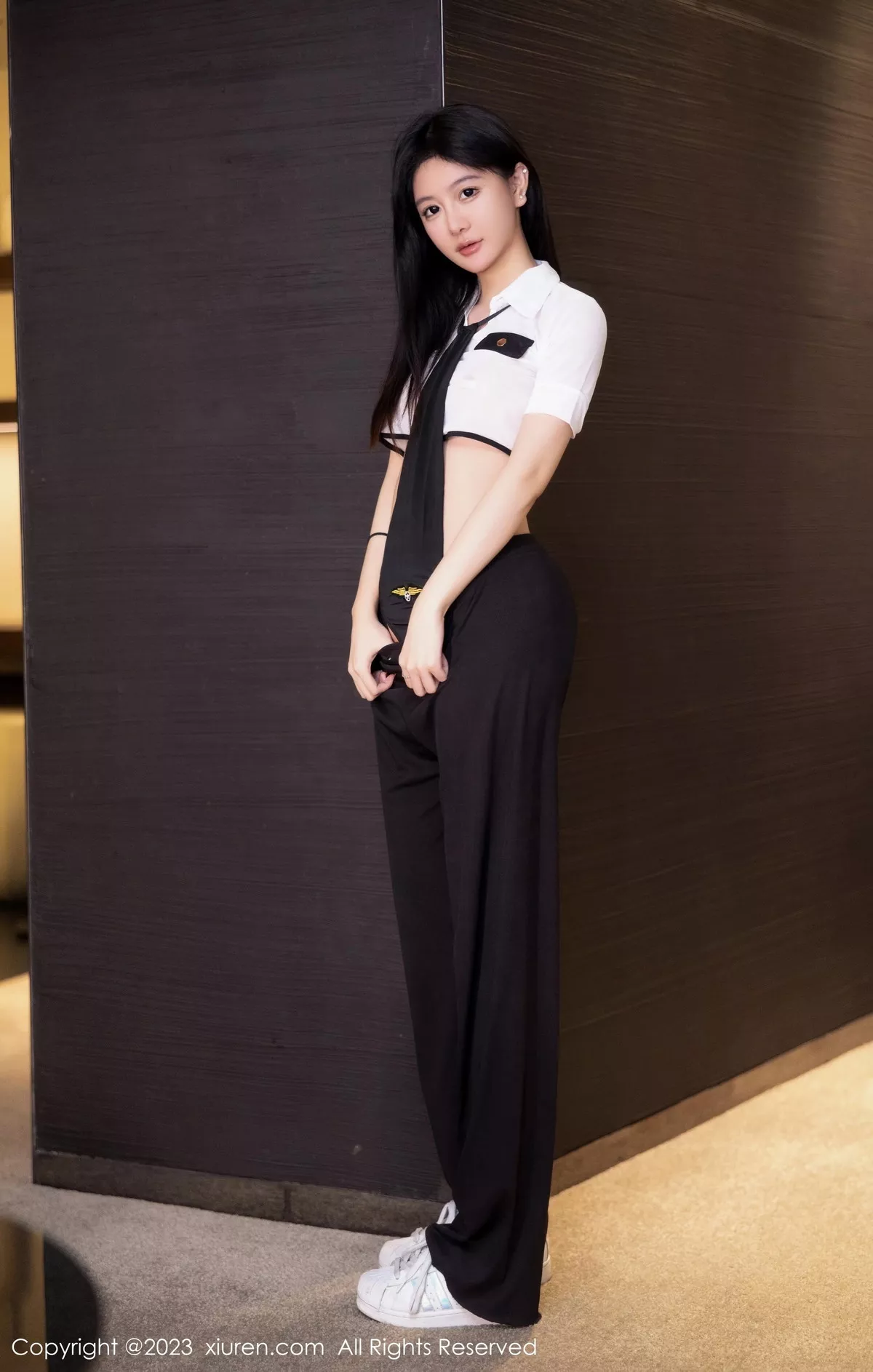 秀人集.com_[XiuRen秀人网]No.7159_模特幼幼性感白色上衣配黑色长裤露丁字裤秀翘臀美腿诱惑写真83P