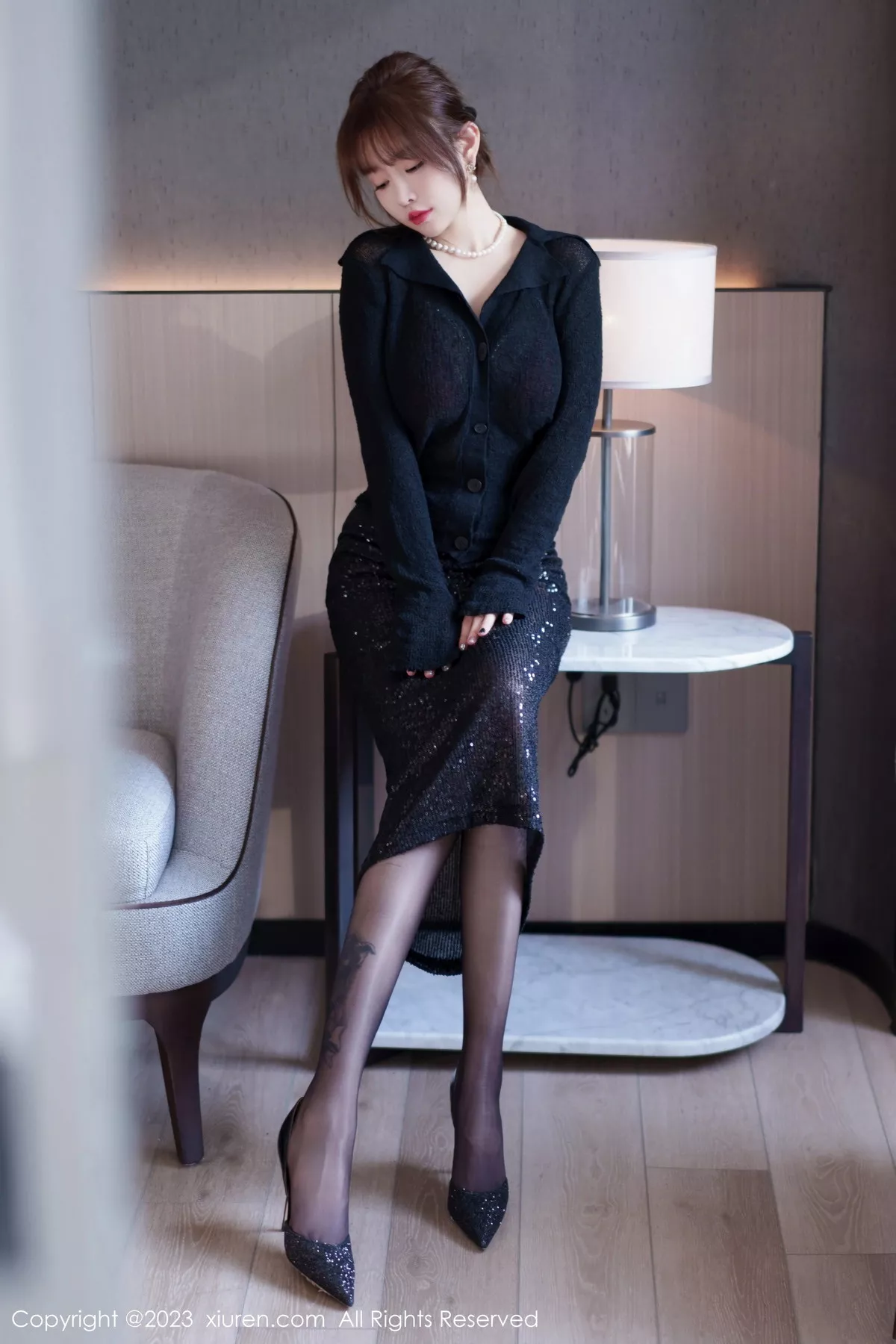 秀人集.com_[XiuRen秀人网]No.7156_女神王雨纯性感黑色衣露红色蕾丝情趣内衣配超薄黑丝诱惑写真75P