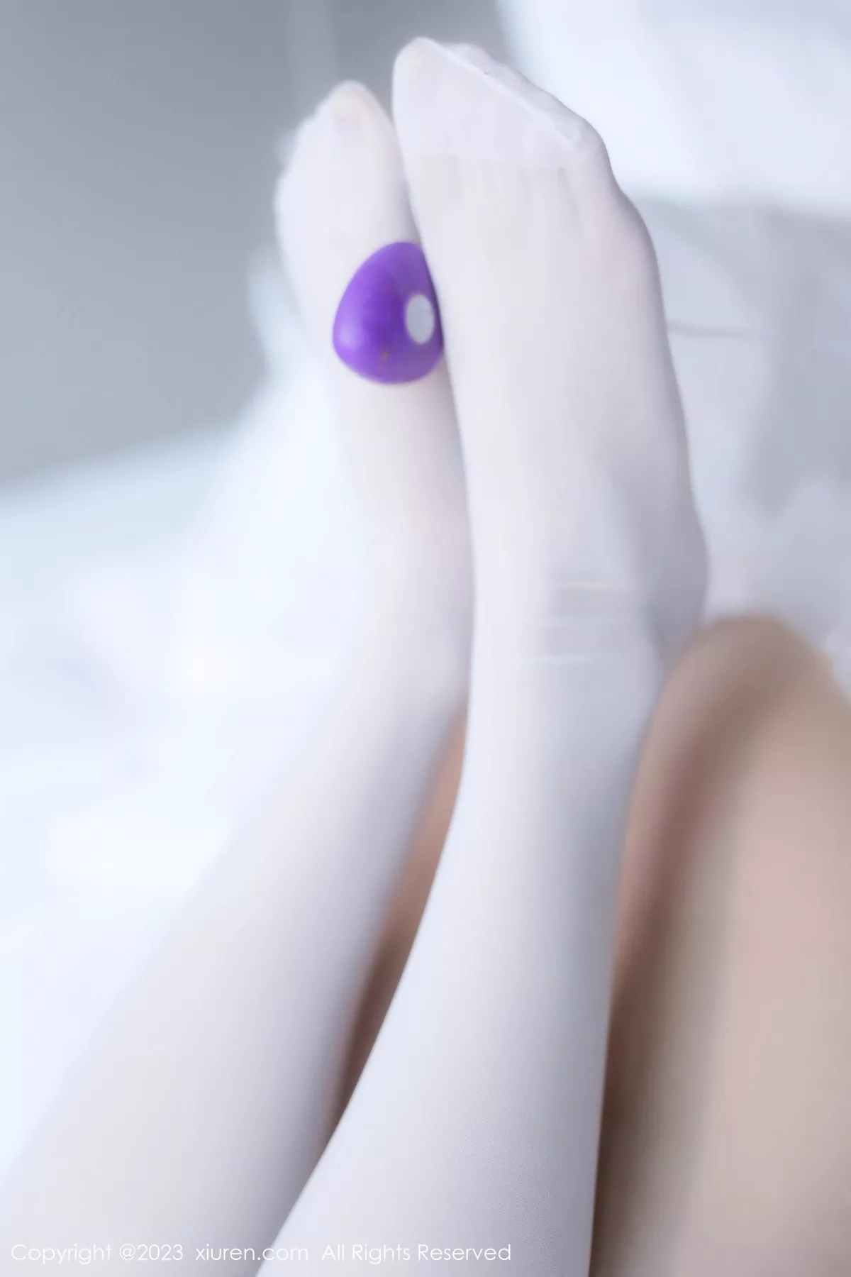 秀人集.com_[XiuRen秀人网]No.7165_模特幼幼性感白色情趣婚纱服饰配白色丝袜秀完美身材诱惑写真89P