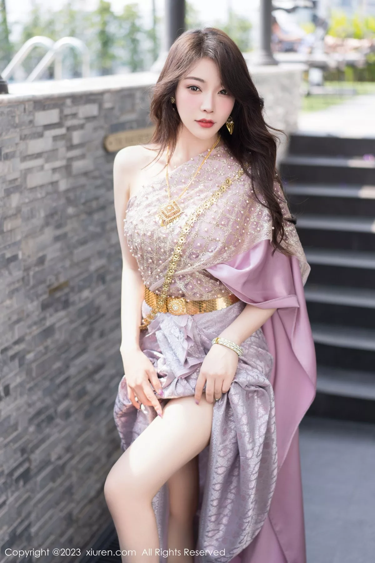 秀人集.com_[XiuRen秀人网]No.7164_女神徐莉芝Booty户外性感暖灰色服饰半脱秀曼妙身姿诱惑写真66P