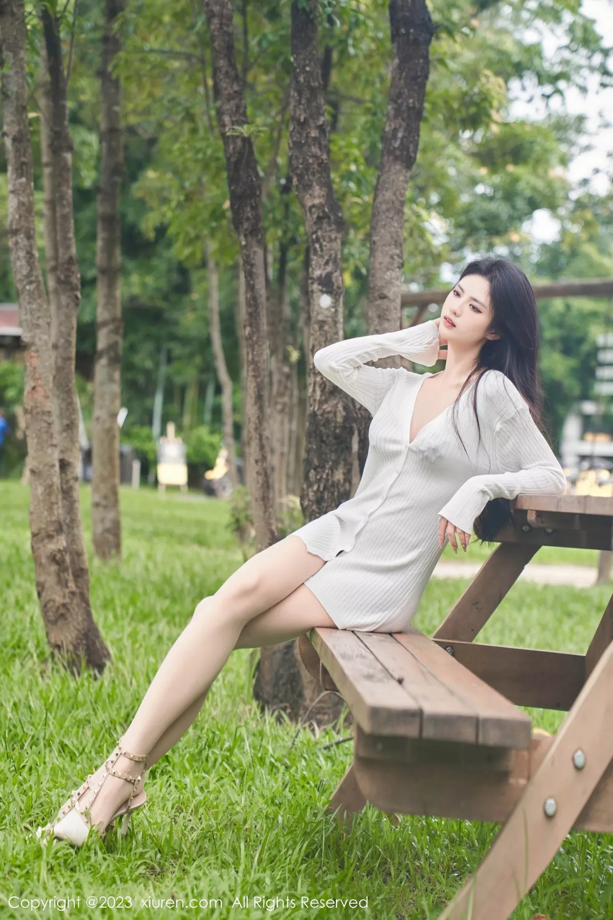 秀人集.com_[XiuRen秀人网]No.7162_模特浅浅Danny户外性感白色衬衫半脱秀丰腴曼妙身姿诱惑写真90P