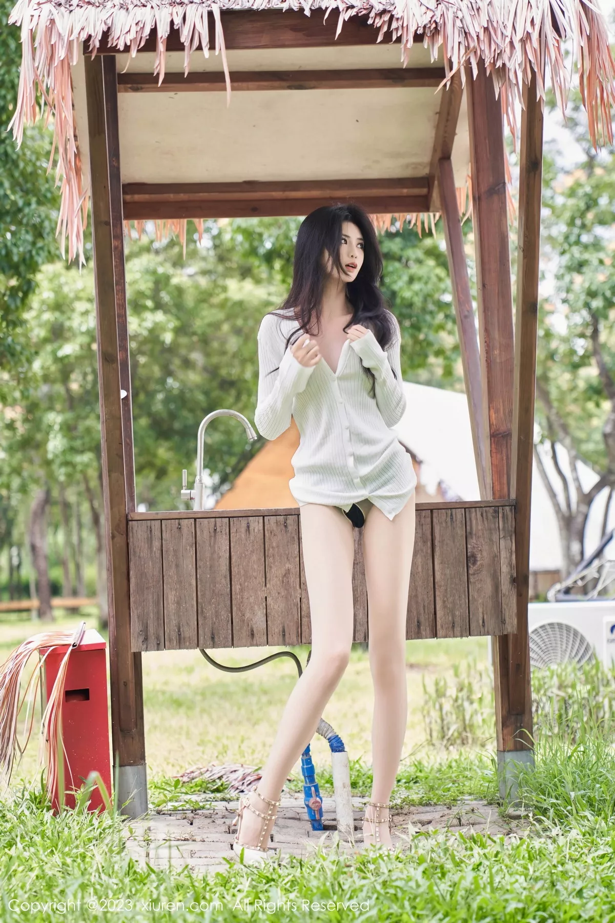 秀人集.com_[XiuRen秀人网]No.7162_模特浅浅Danny户外性感白色衬衫半脱秀丰腴曼妙身姿诱惑写真90P