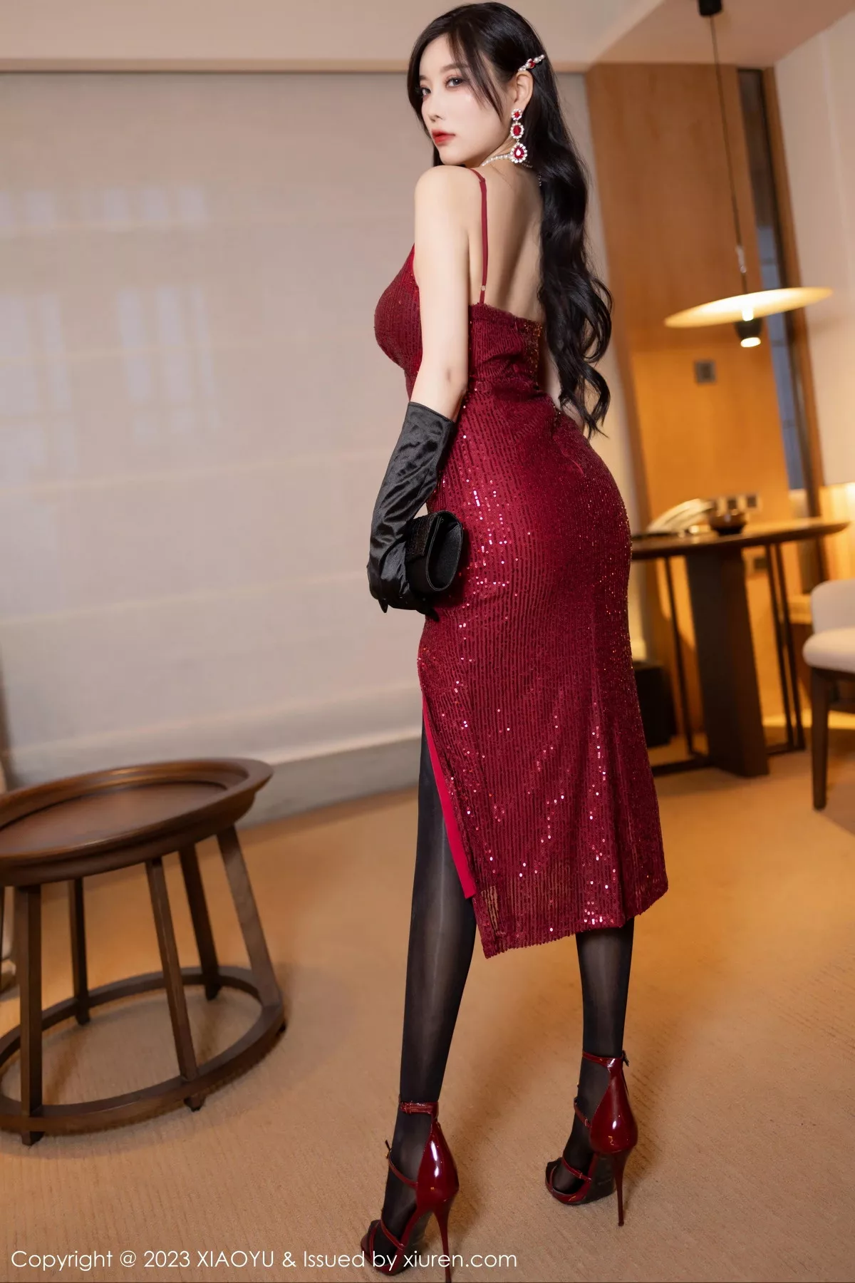 秀人集.com_[XiaoYu画语界]Vol.1085_女神杨晨晨Yome红色情趣内衣+红色吊带裙秀丰腴身材诱惑写真82P