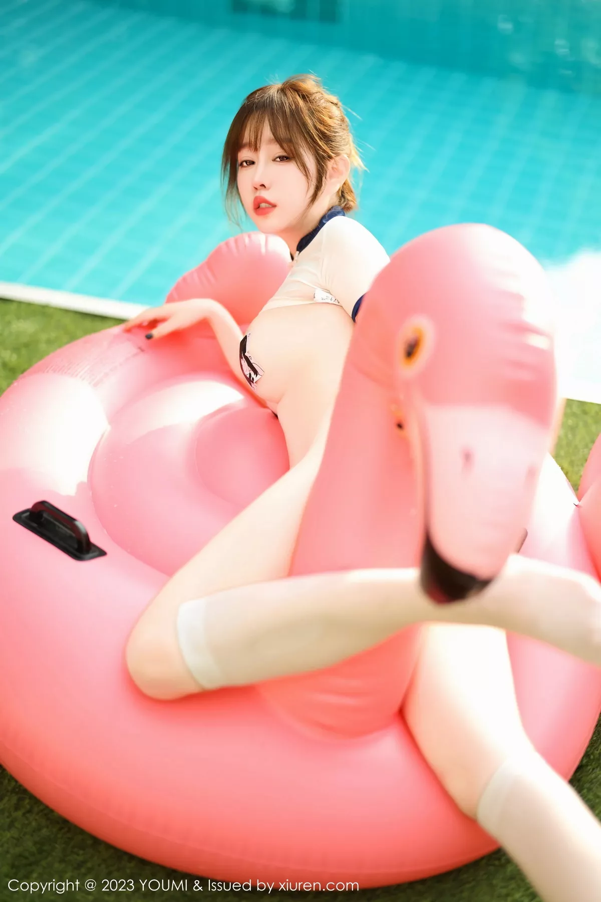 秀人集.com_[YouMi尤蜜荟]Vol.973_女神王雨纯性感白上衣配蓝色短裤半脱秀丰满身材惹火诱惑写真88P