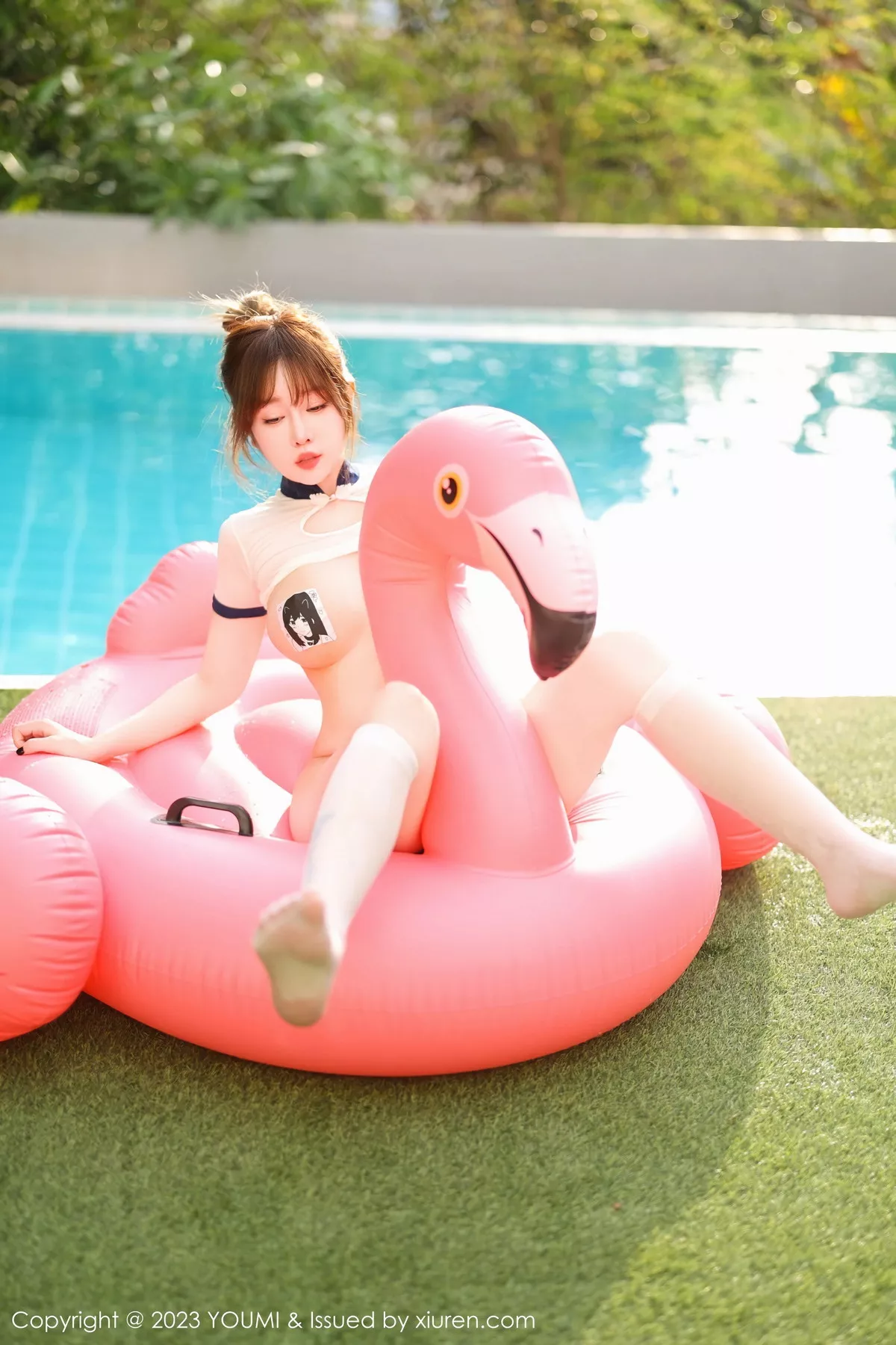 秀人集.com_[YouMi尤蜜荟]Vol.973_女神王雨纯性感白上衣配蓝色短裤半脱秀丰满身材惹火诱惑写真88P