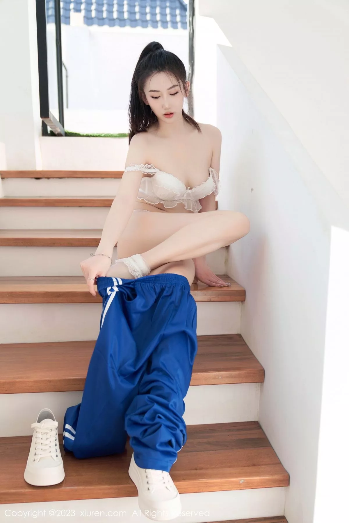 秀人集.com_[XiuRen秀人网]No.7110_模特沈青黛脱性感学生制服露白色蕾丝内衣秀完美身材诱惑写真107P