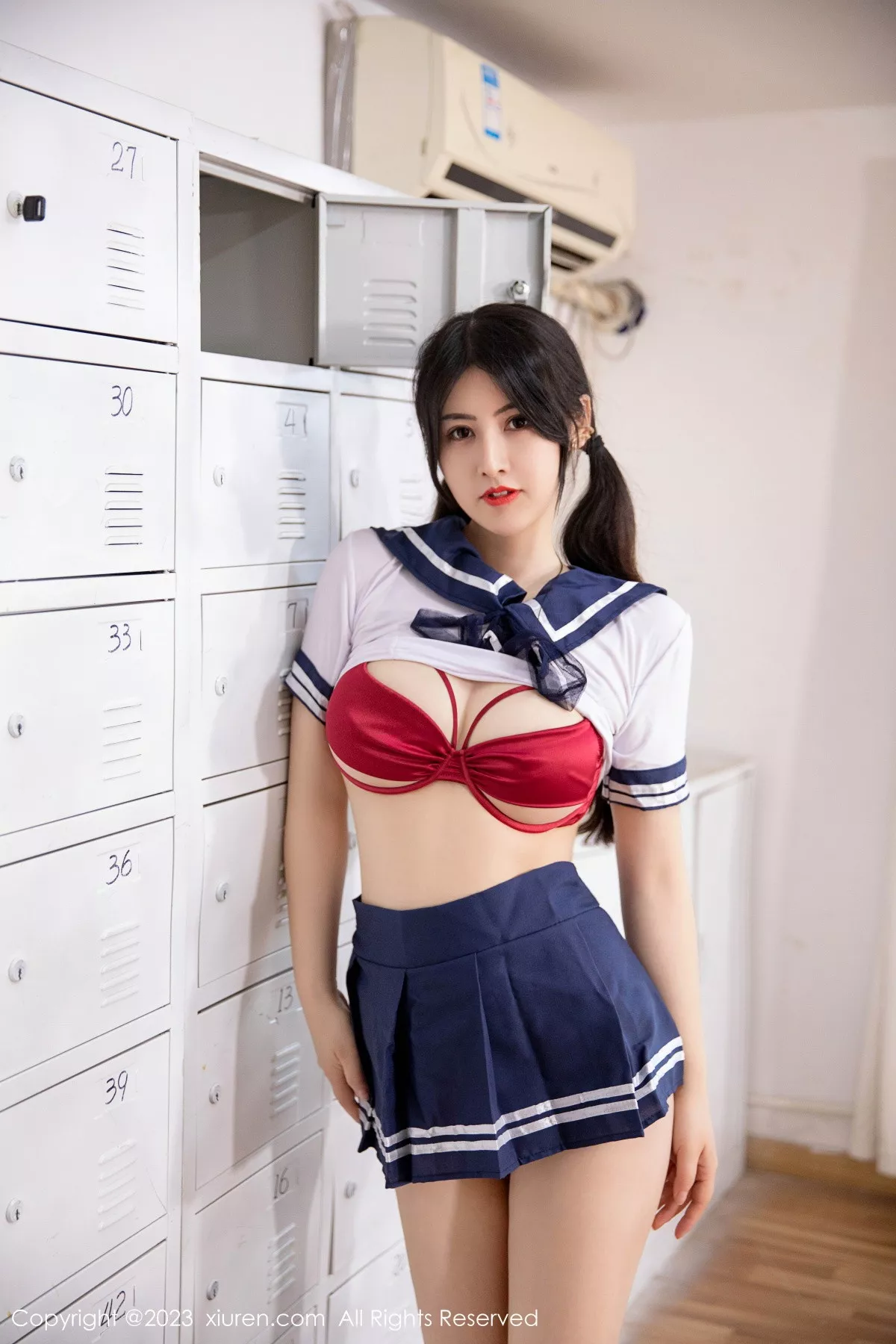 秀人集.com_[XiuRen秀人网]No.7200_模特诗诗kiki教室场景性感学妹服露红色内衣秀完美身材诱惑写真80P