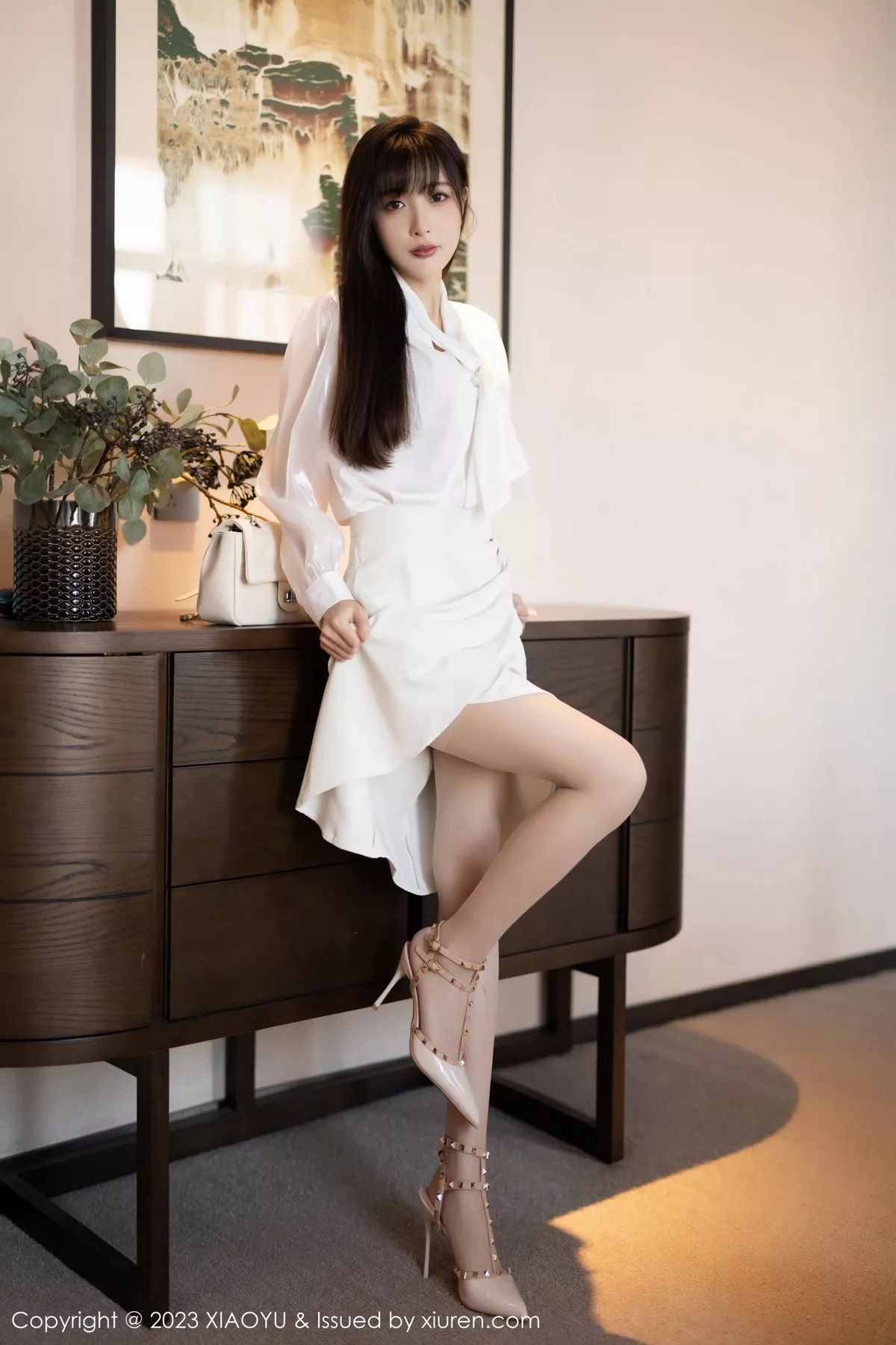 秀人集.com_[XiaoYu画语界]Vol.1088_模特林星阑性感白色连衣裙露浅色内衣配超薄肉丝妩媚迷人写真91P