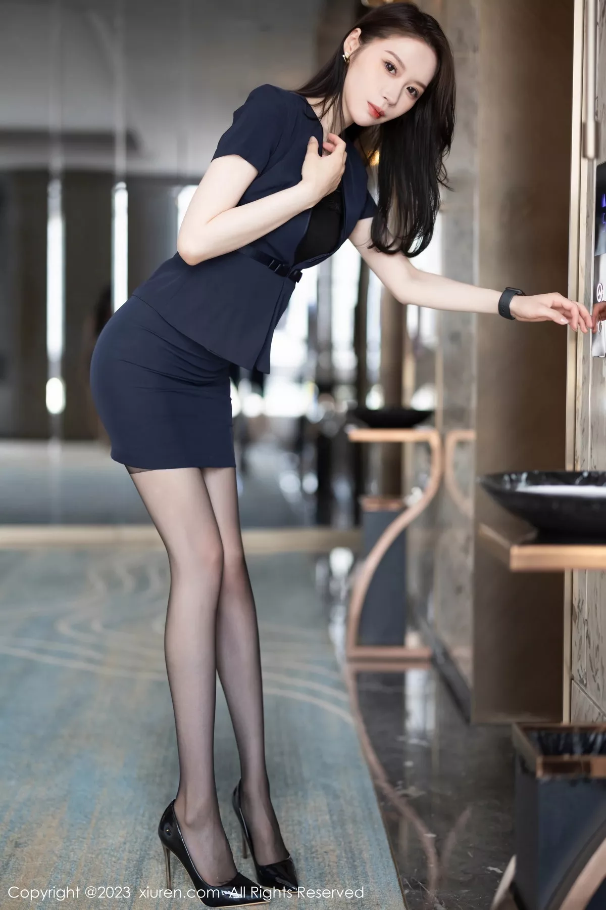 秀人集.com_[XiuRen秀人网]No.7212_模特梦心玥脱深蓝色制服露性感墨绿内衣配黑丝袜迷人诱惑写真83P