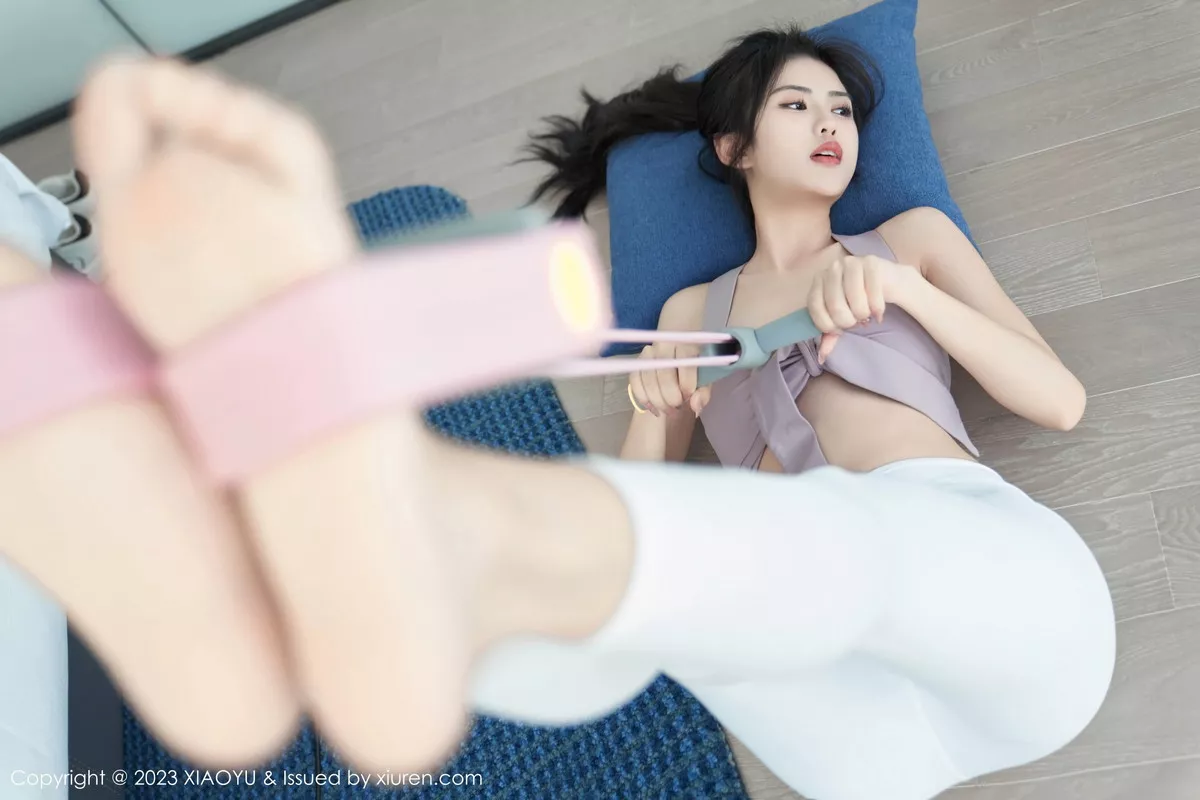 秀人集.com_[XiuRen秀人网]No.7213_模特浅浅Danny粉灰色上衣配简约白色长裤秀曼妙身姿诱惑写真82P