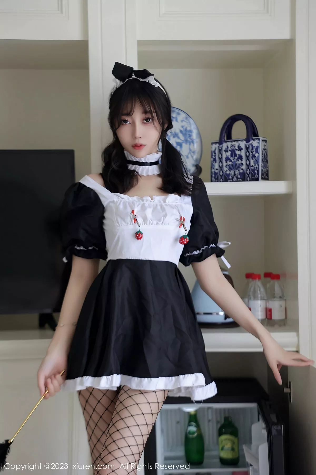 秀人集.com_[XiuRen秀人网]No.7217_模特玥儿玥er黑白色女仆服露性感薄透内衣秀完美身材诱惑写真75P