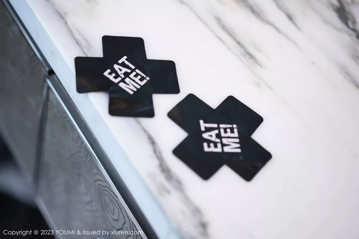 秀人集.com_[YouMi尤蜜荟]Vol.975_模特周思乔Betty私房浴室性感链式情趣服饰秀凹凸身材诱惑写真58P