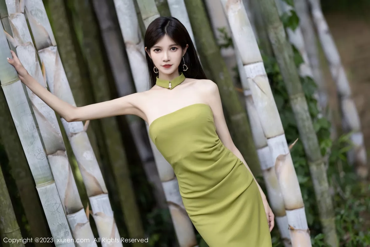 秀人集.com_[XiuRen秀人网]No.7241_模特程程程性感果绿连衣长裙+链式情趣内衣秀完美身材诱惑写真83P