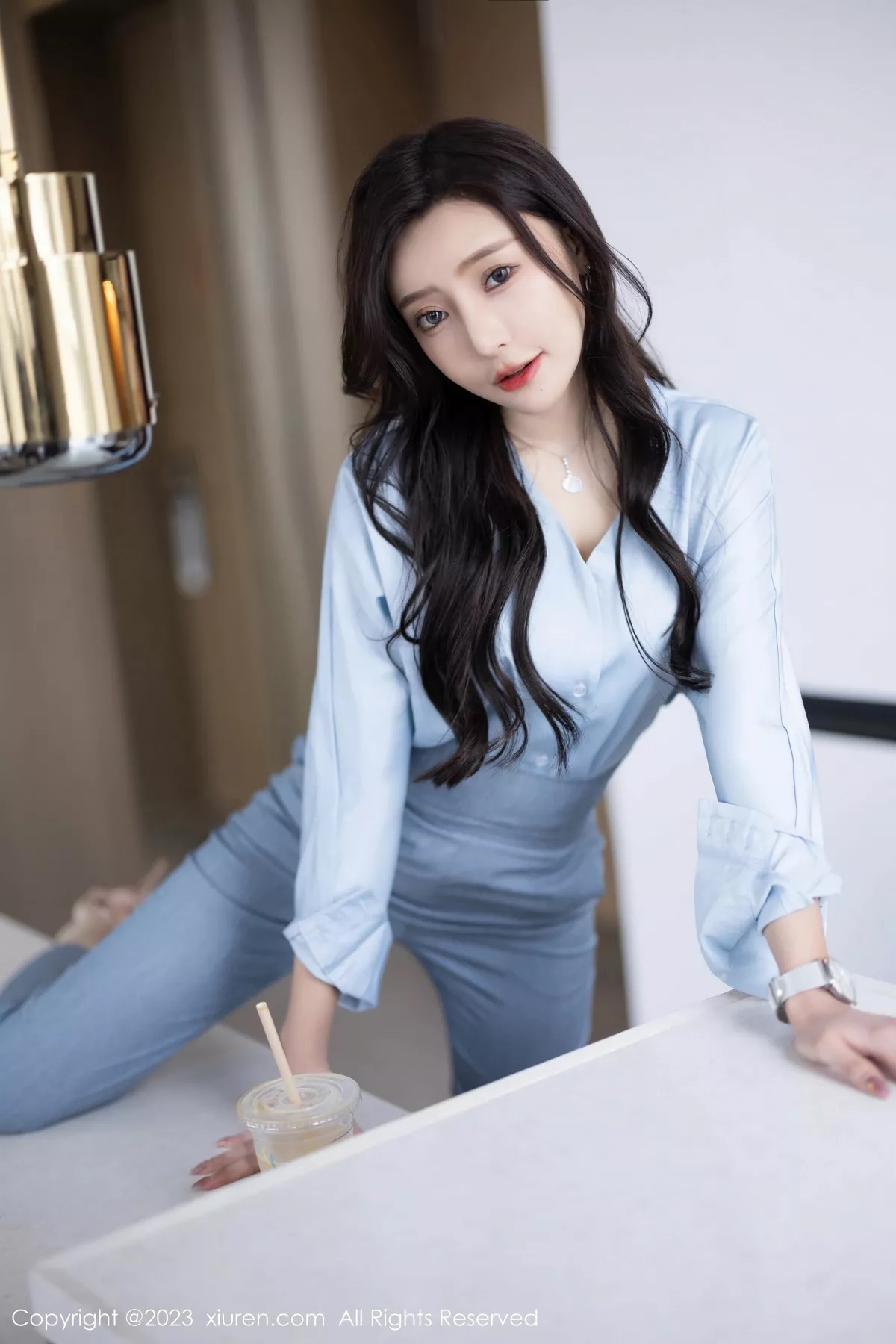 秀人集.com_[XiuRen秀人网]No.7123_女神王馨瑶yanni浅色Ol服饰露白色蕾丝内衣配超薄肉丝诱惑写真85P