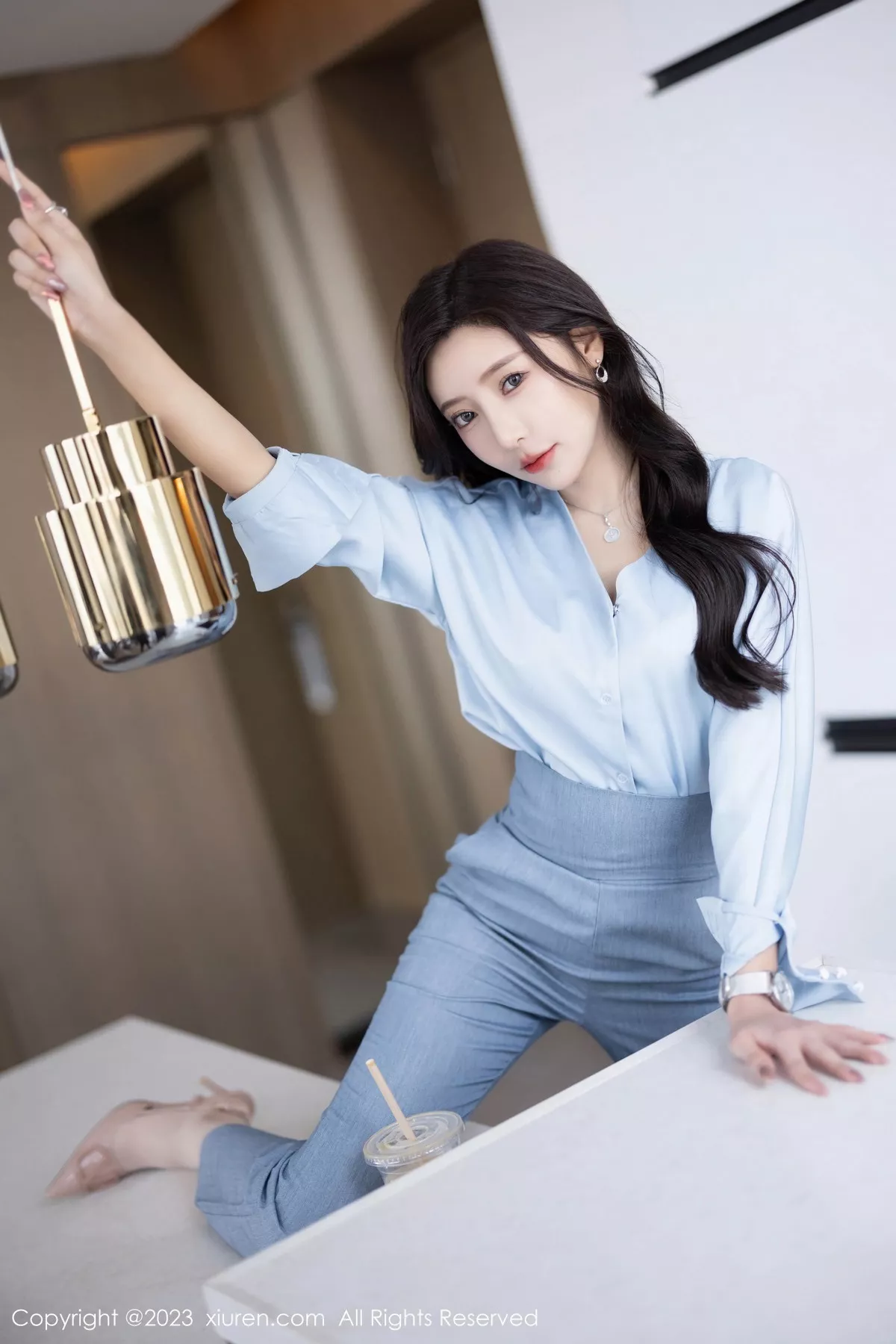 秀人集.com_[XiuRen秀人网]No.7123_女神王馨瑶yanni浅色Ol服饰露白色蕾丝内衣配超薄肉丝诱惑写真85P