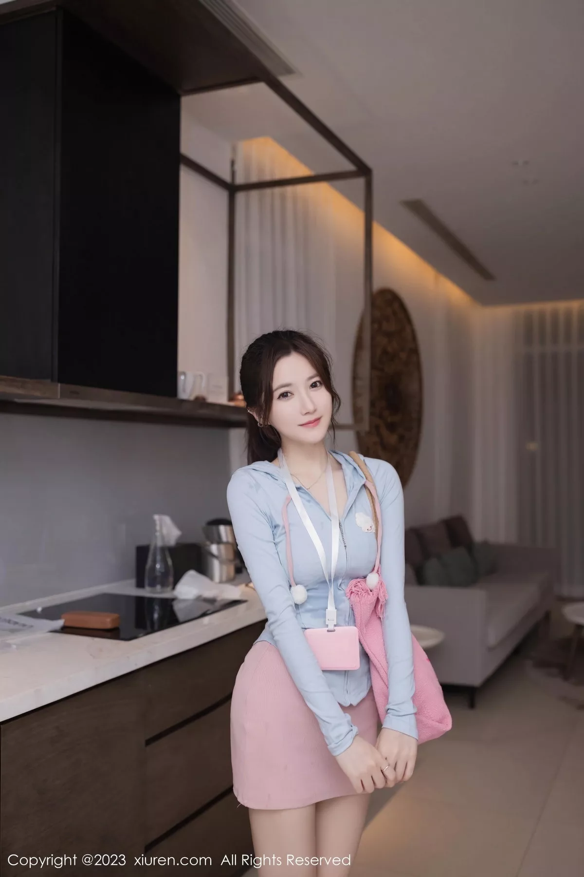 秀人集.com_[XiuRen秀人网]No.7120_模特鱼子酱Fish半脱露性感浅粉色蕾丝内衣秀曼妙身姿诱惑写真80P