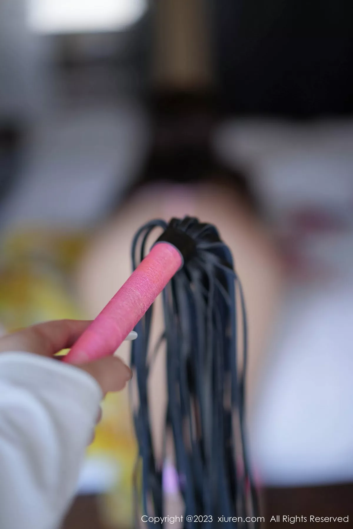 秀人集.com_[XiuRen秀人网]No.7119_女神朱可儿Flora脱性感黄色带碎花图案长裙秀雪峰美臀诱惑写真88P