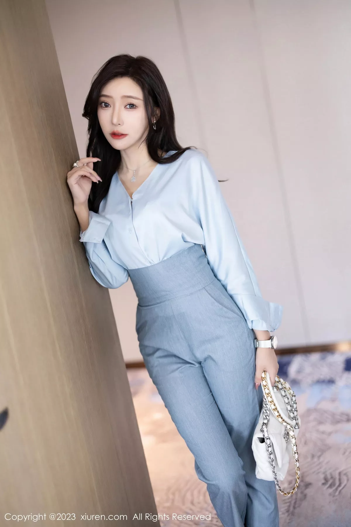 秀人集.com_[XiuRen秀人网]No.7123_女神王馨瑶yanni浅色Ol服饰露白色蕾丝内衣配超薄肉丝诱惑写真85P