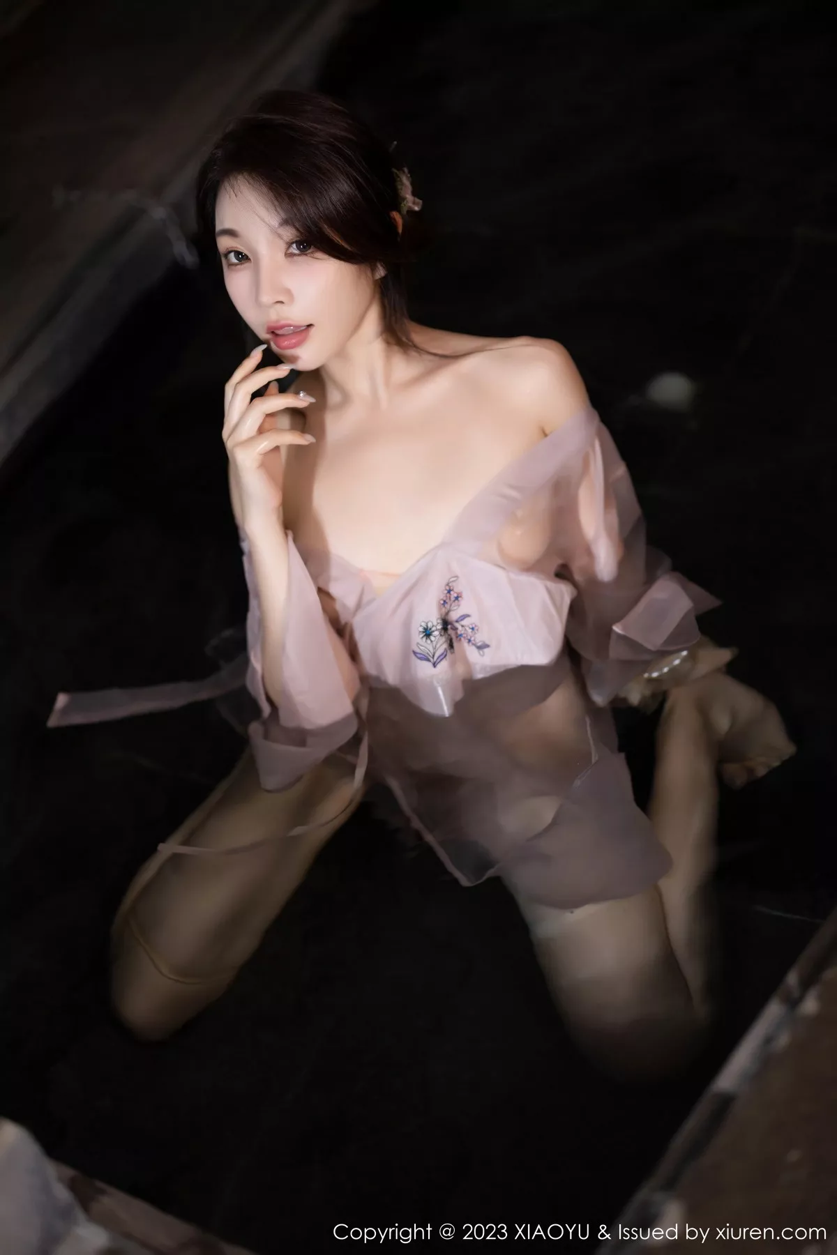 秀人集.com_[XiaoYu画语界]Vol.1076_女神徐莉芝Booty性感轻透薄纱服配超薄肉丝秀曼妙身姿诱惑写真84P