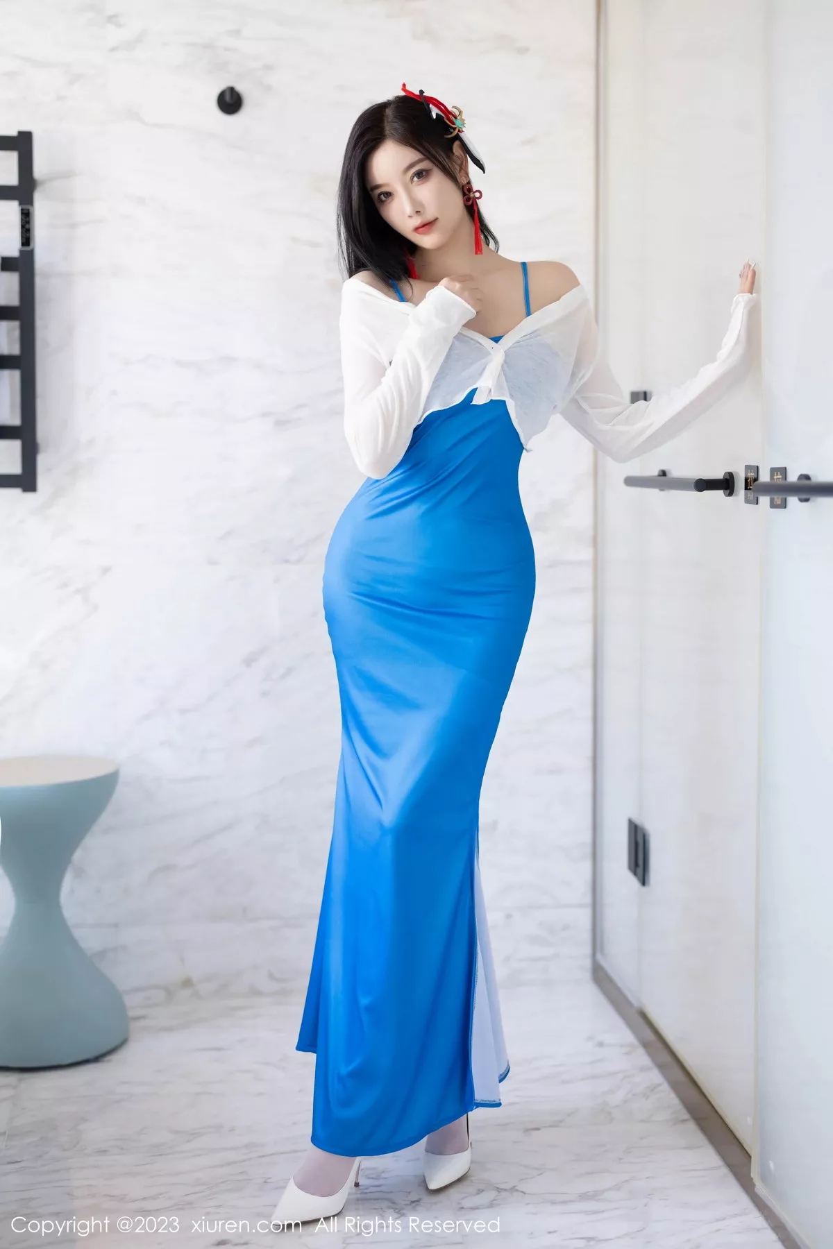 秀人集.com_[XiuRen秀人网]No.7135_女神杨晨晨Yome性感蓝色长裙露浅灰色蕾丝内衣迷人诱惑写真84P