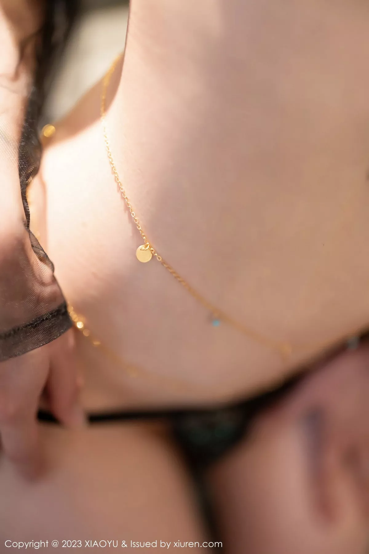 秀人集.com_[XiaoYu画语界]Vol.1078_模特梦心玥红色吊带长裙+黑色薄纱情趣内衣秀惹火身材诱惑写真82P