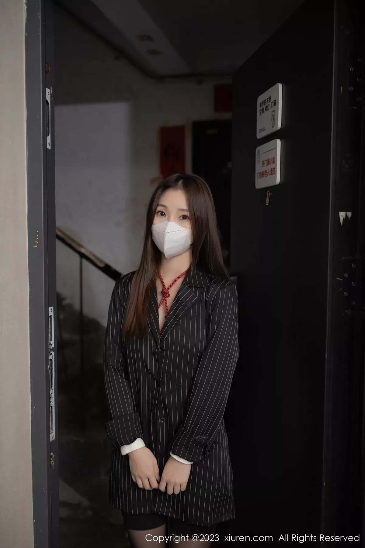 秀人集.com_[XiuRen秀人网]No.7141_模特杏子Yada性格白色高开叉服饰情趣捆绑秀曼妙身姿诱惑写真75P