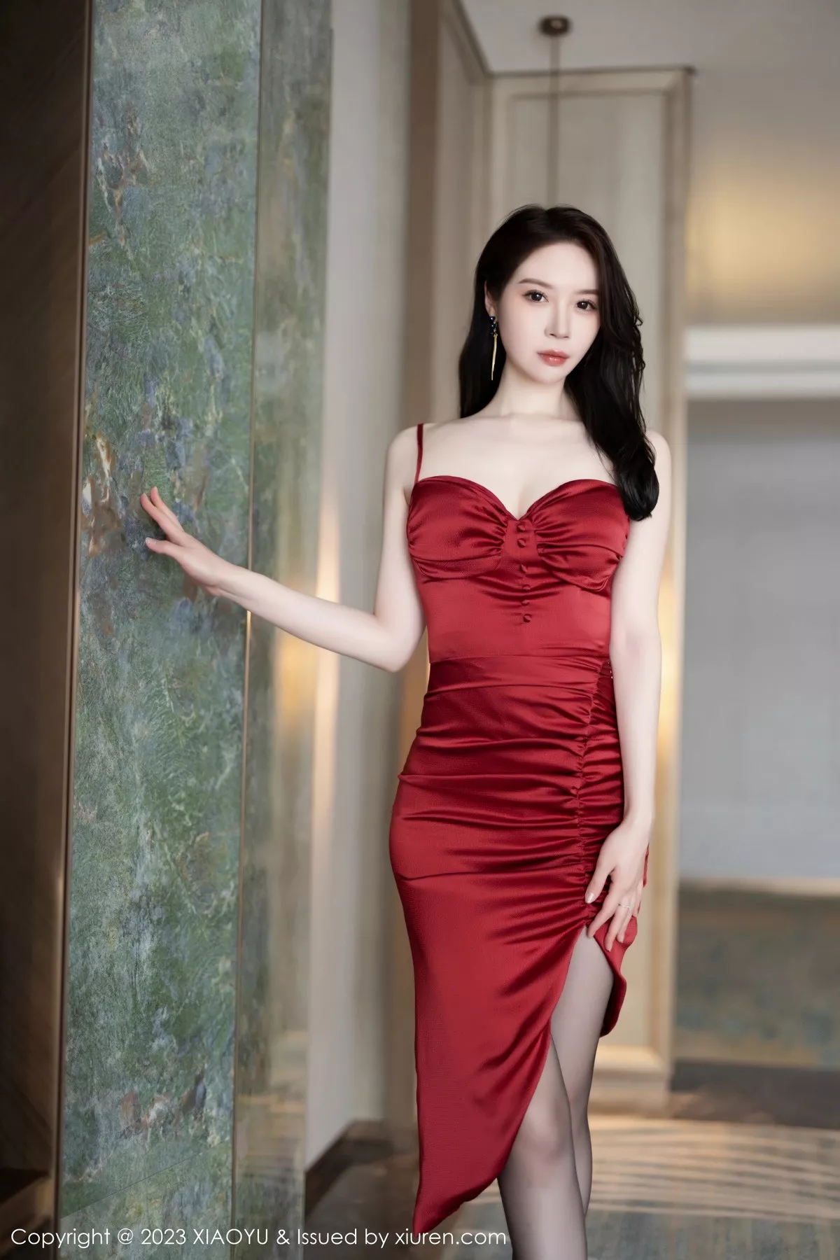 秀人集.com_[XiaoYu画语界]Vol.1078_模特梦心玥红色吊带长裙+黑色薄纱情趣内衣秀惹火身材诱惑写真82P