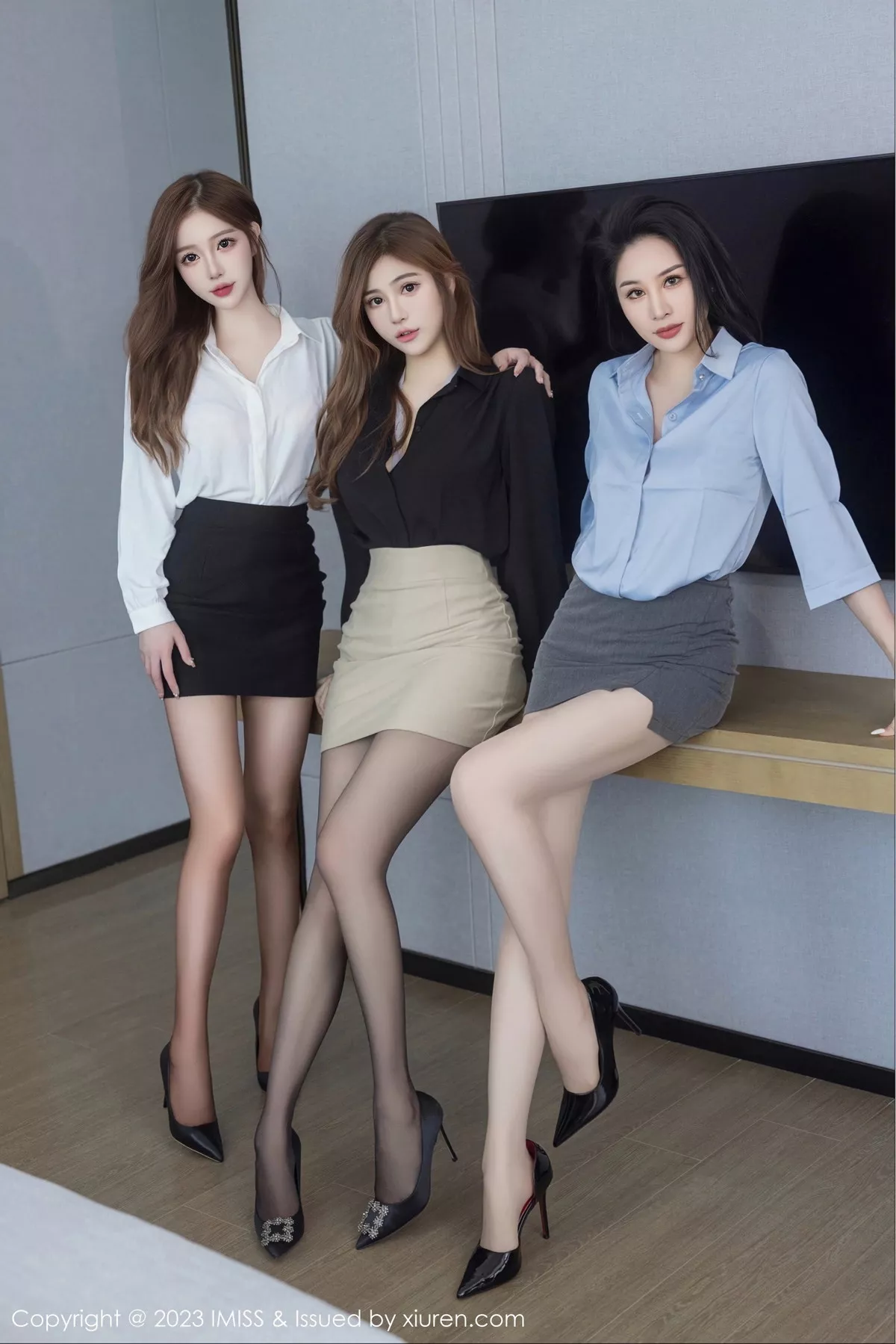 秀人集.com_[IMISS爱蜜社]Vol.743_模特Lavinia肉肉＆Jermy＆Lindalinda性感姐妹花私房内衣写真57P