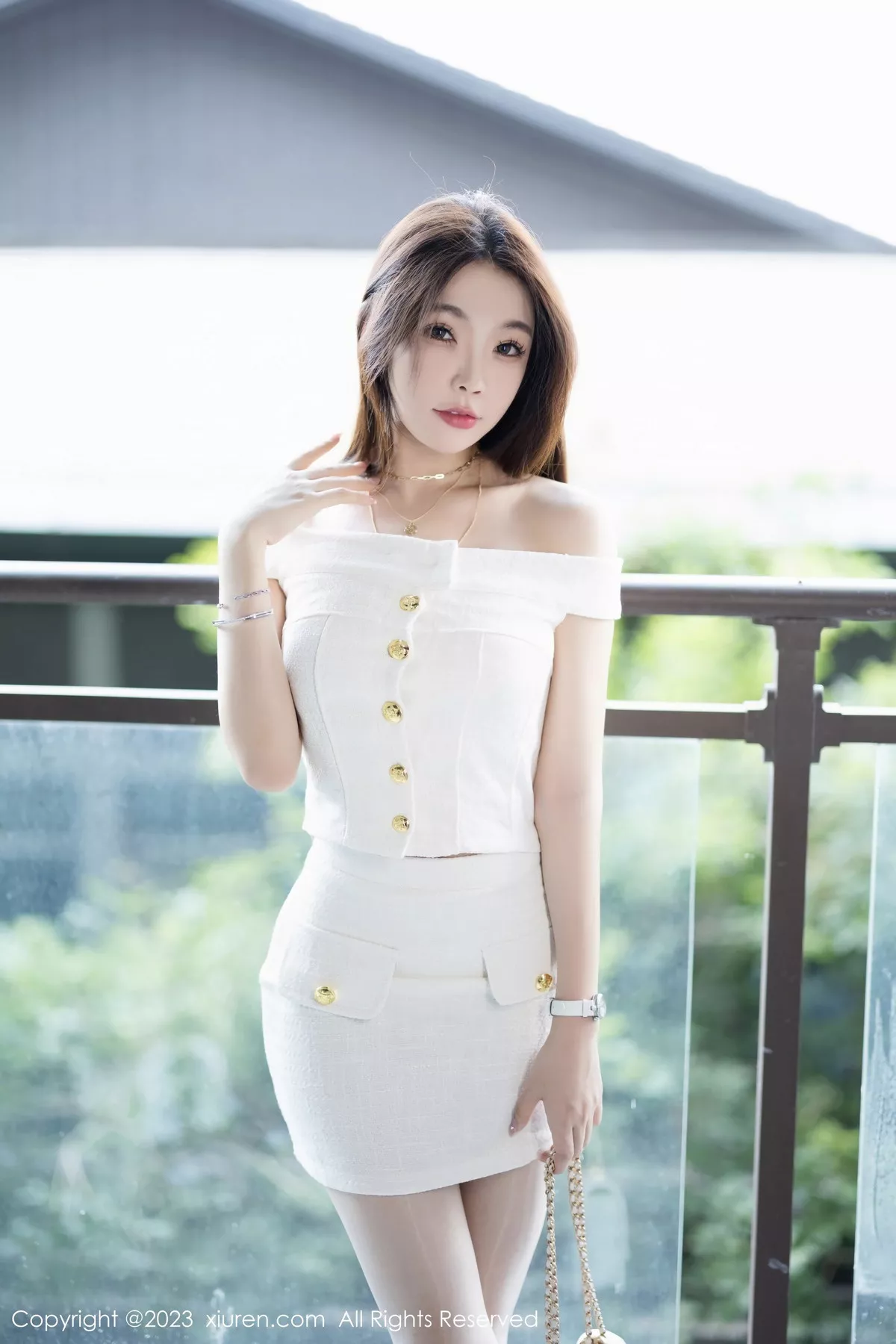 秀人集.com_[XiuRen秀人网]No.7317_女神徐莉芝Booty白色蕾丝内衣配开档肉丝秀曼妙身姿诱惑写真84P