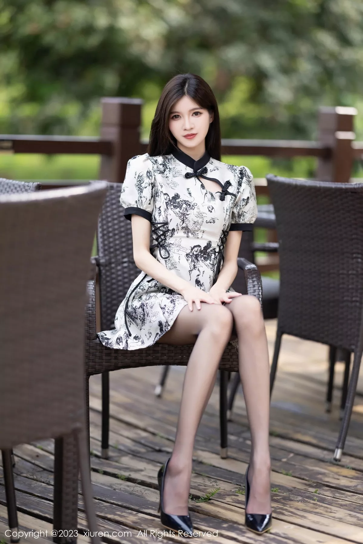 秀人集.com_[XiuRen秀人网]No.7320_模特程程程性感白色连衣裙露白色蕾丝内衣配超薄黑丝诱惑写真83P