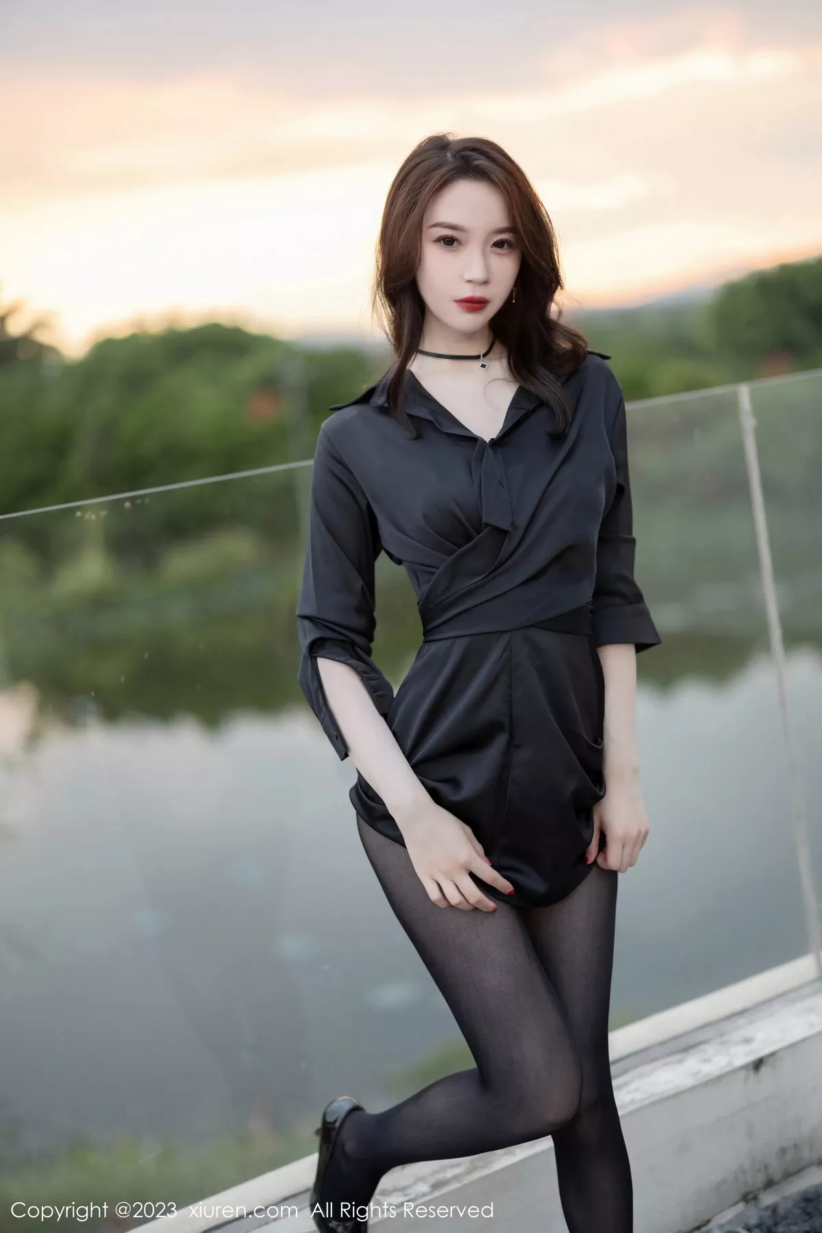 秀人集.com_[XiuRen秀人网]No.7332_模特梦心玥性感黑衬衫露黑色情趣服饰配超薄黑丝迷人诱惑写真84P